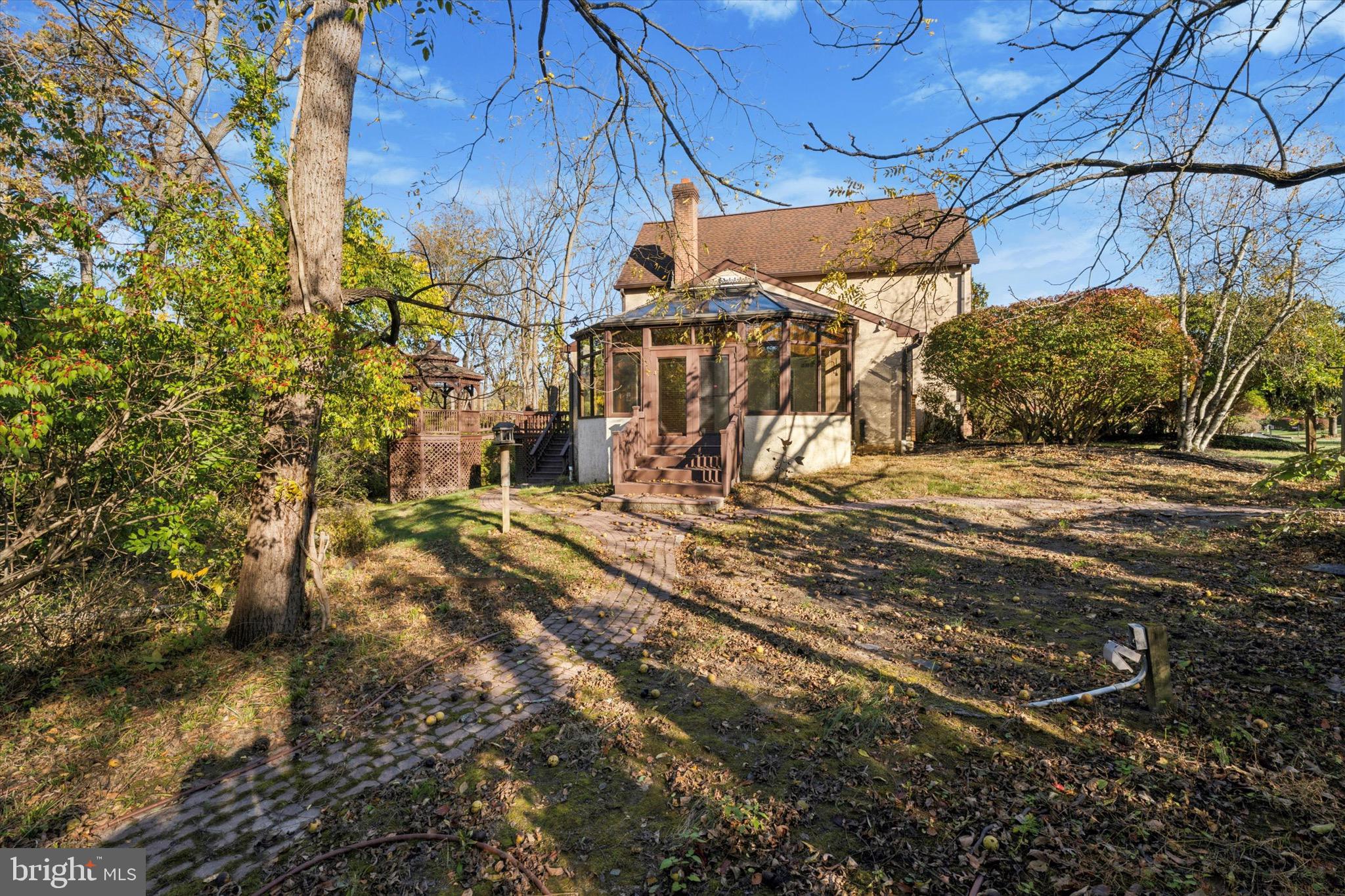 GWYNEDD KNOLL - Residential