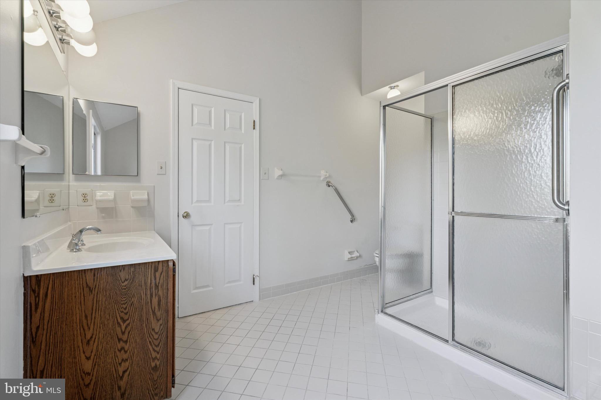 GWYNEDD KNOLL - Residential