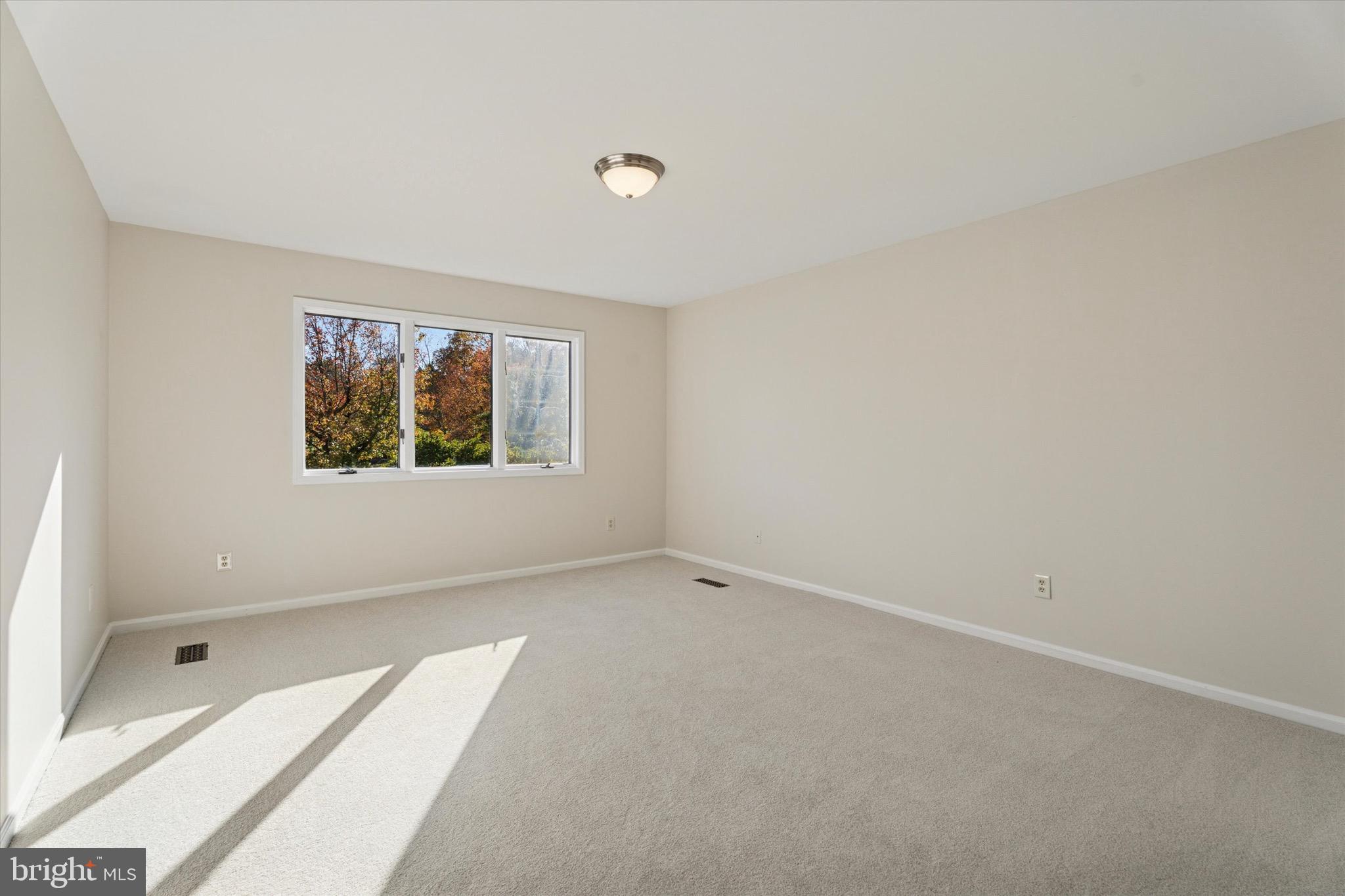 GWYNEDD KNOLL - Residential