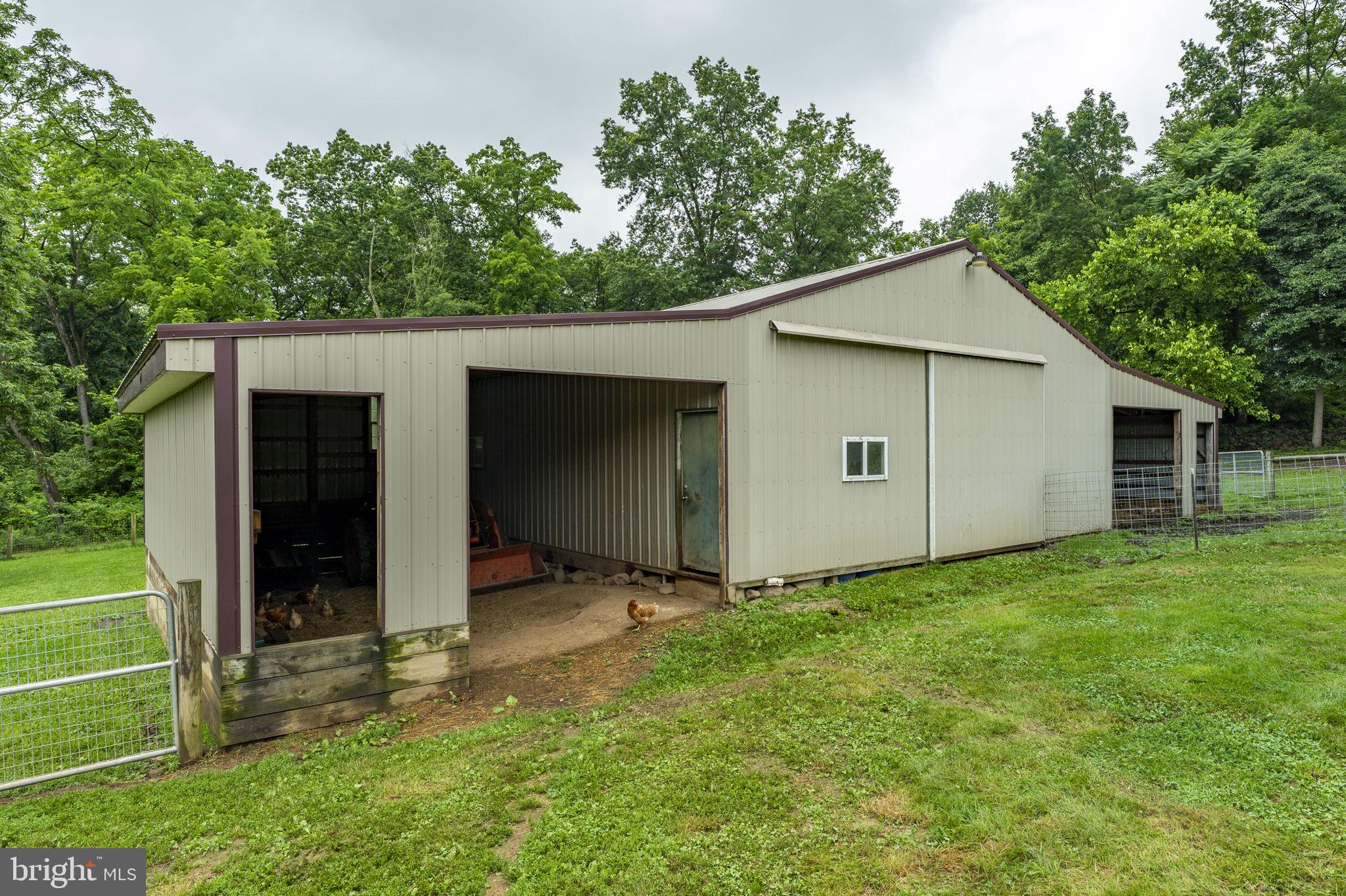 SOUTH LONDONDERRY - Residential