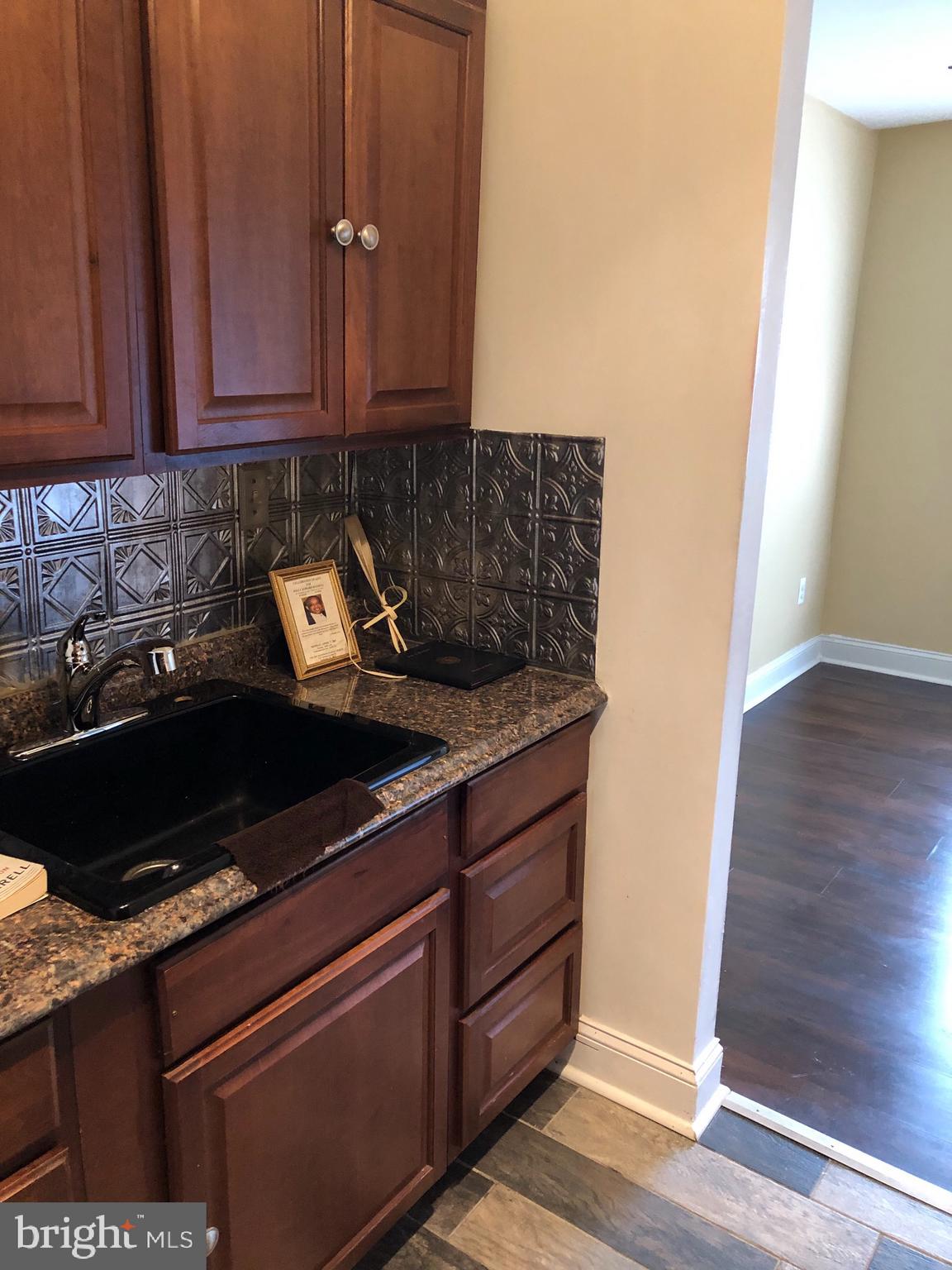 MARLOW TOWERS CONDOMINIUMS - Residential