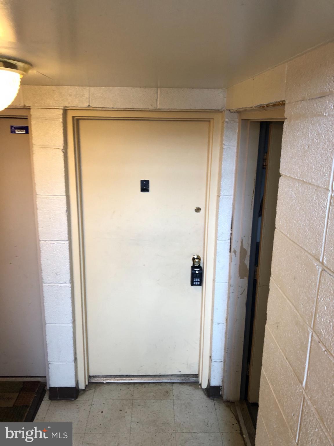 MARLOW TOWERS CONDOMINIUMS - Residential