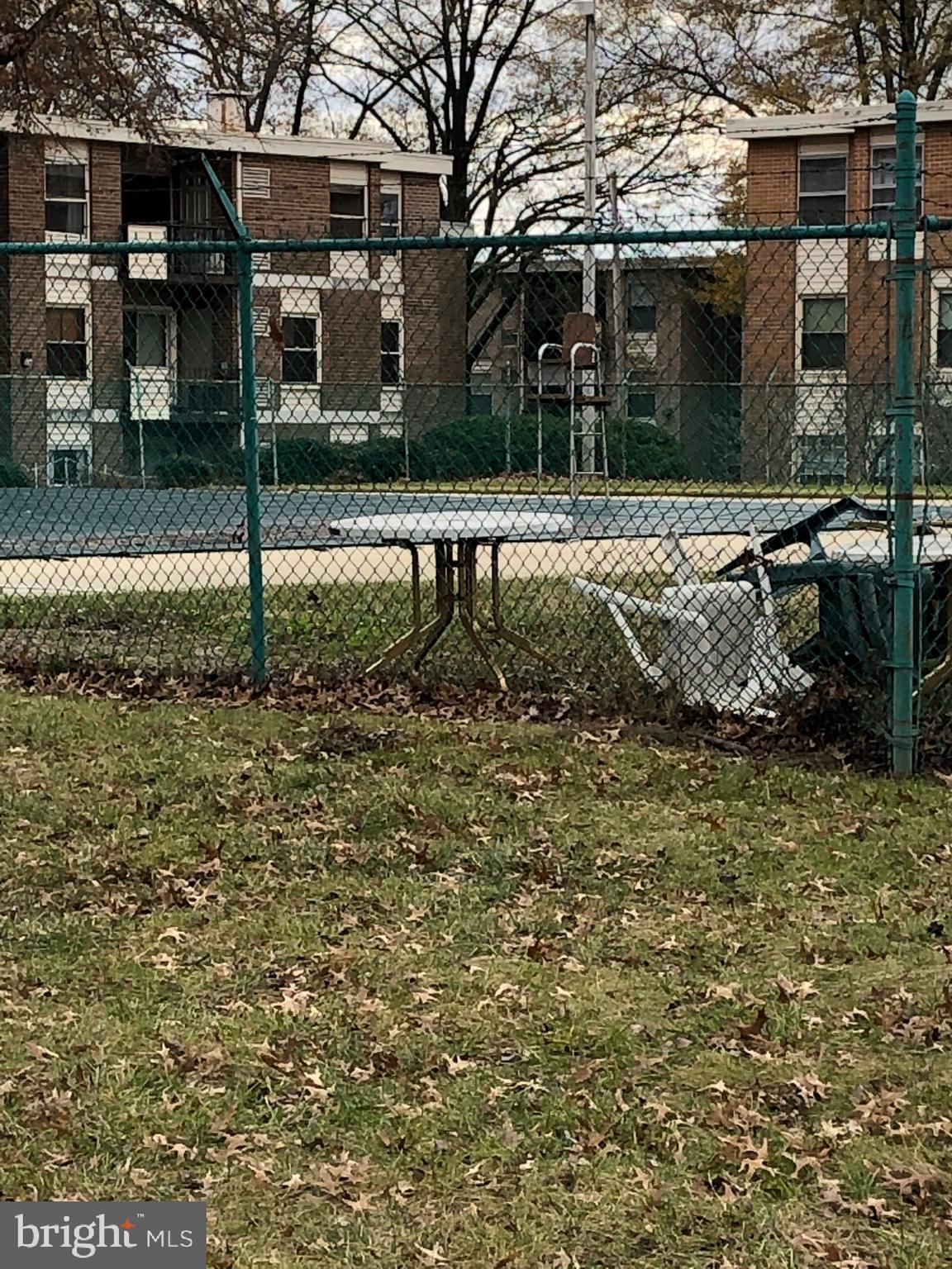 MARLOW TOWERS CONDOMINIUMS - Residential