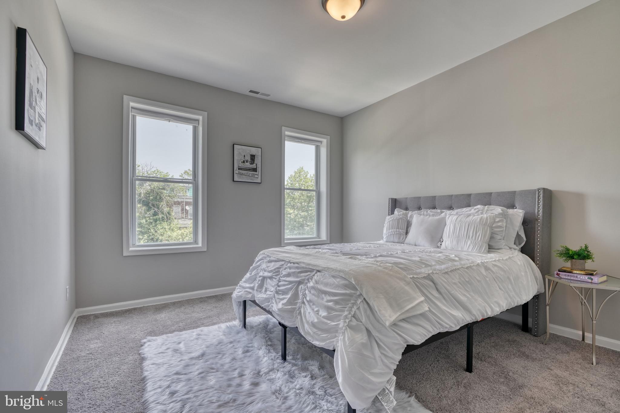 PARK CIRCLE - Residential