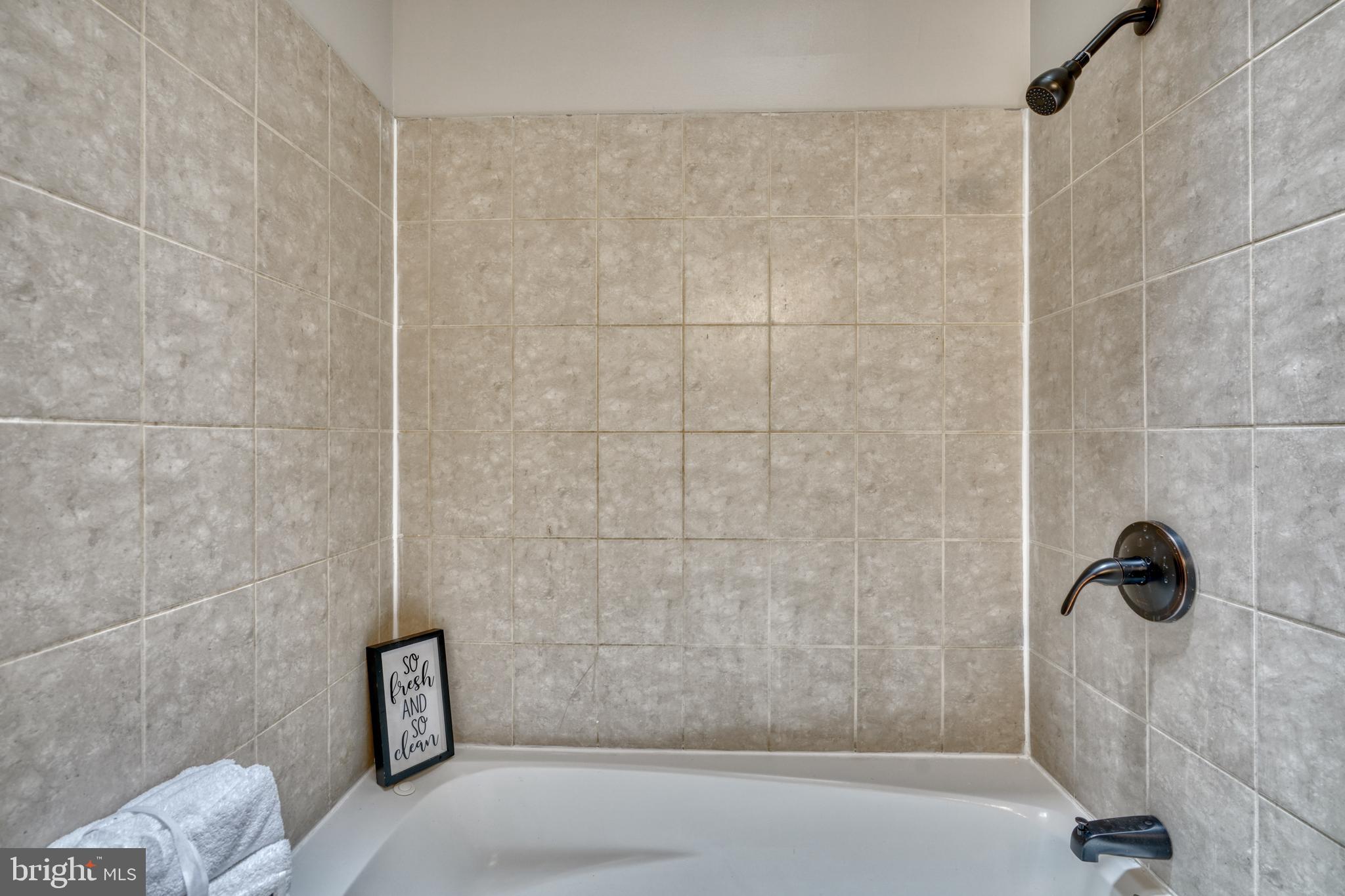 PARK CIRCLE - Residential