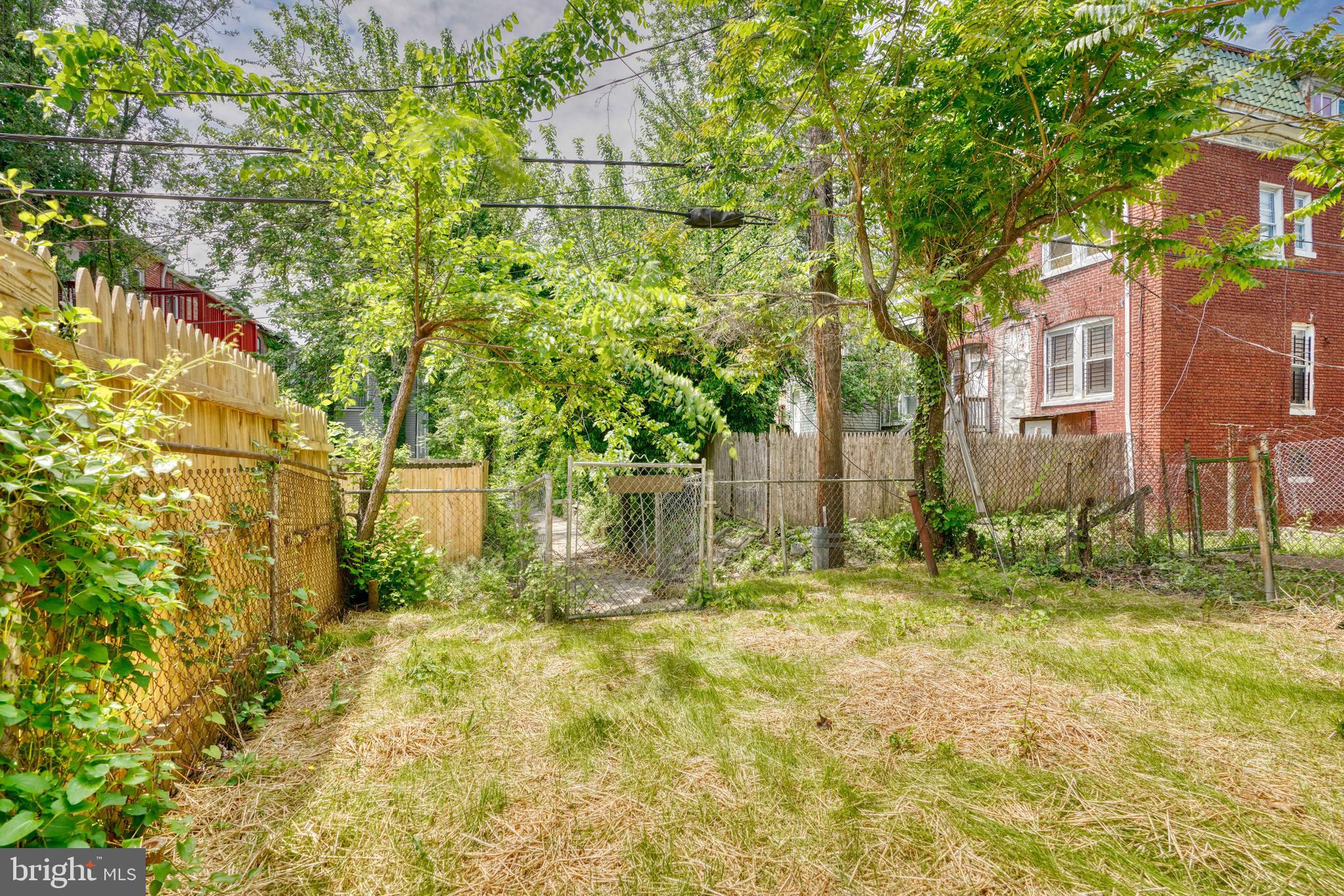 PARK CIRCLE - Residential