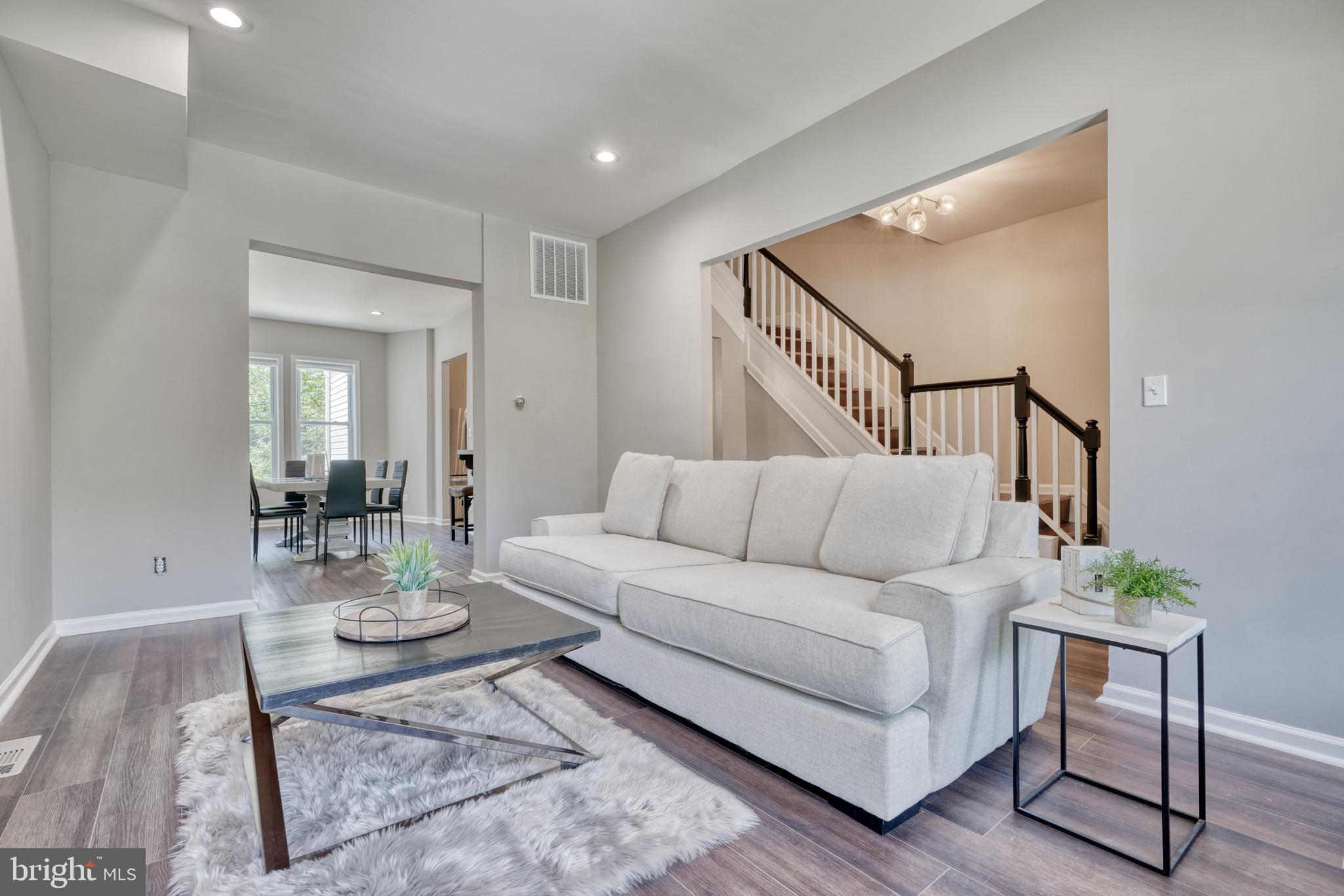 PARK CIRCLE - Residential