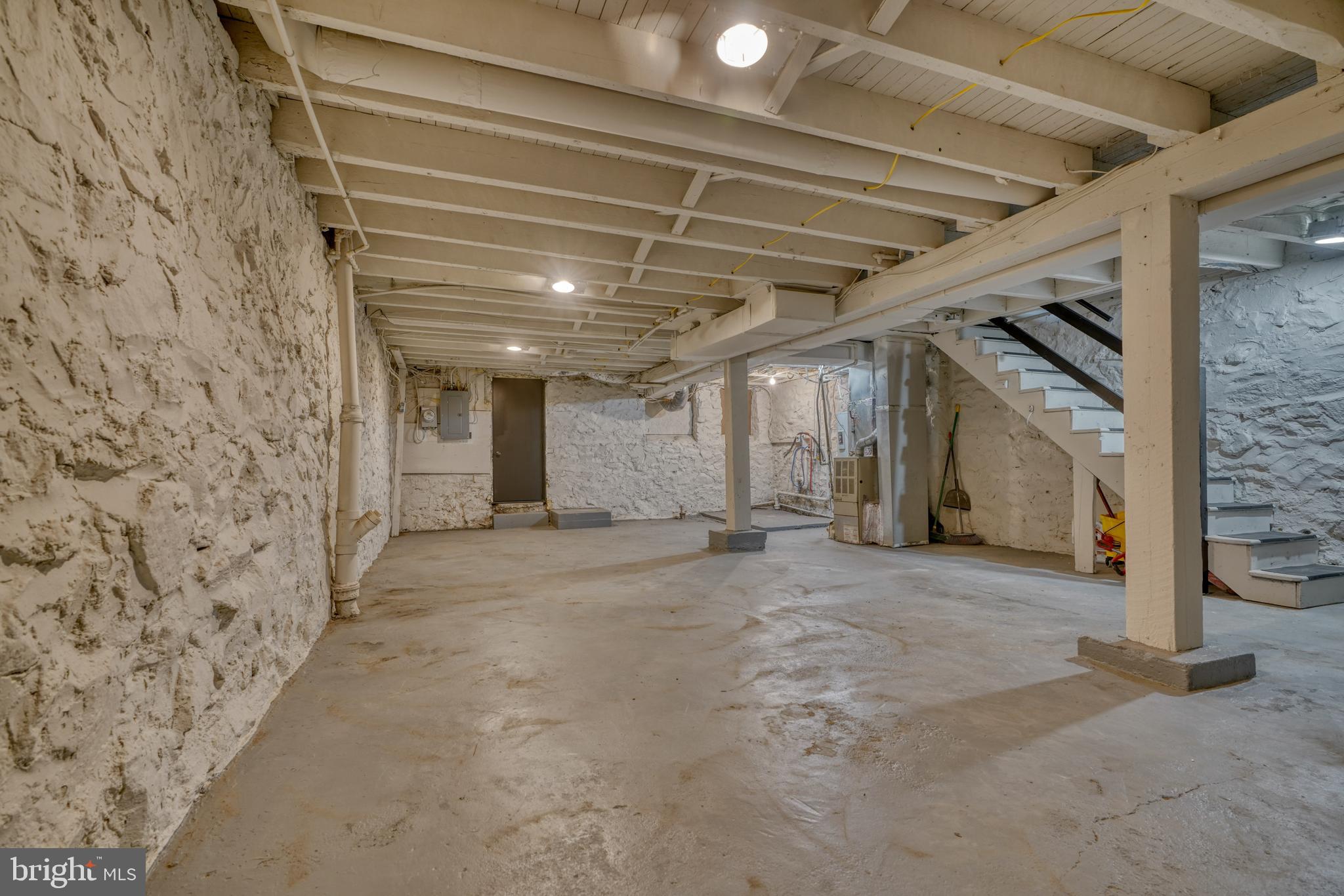 PARK CIRCLE - Residential