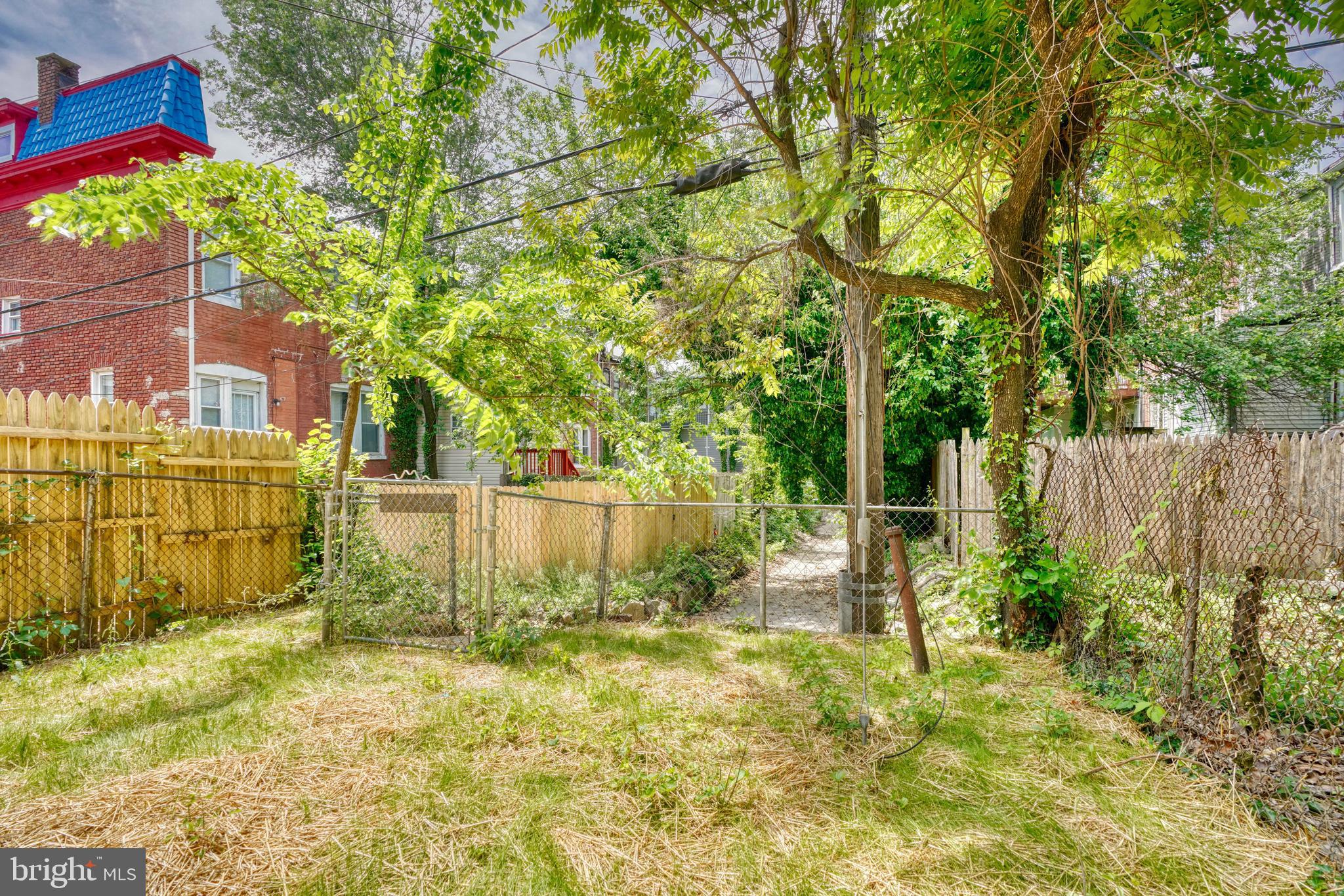 PARK CIRCLE - Residential