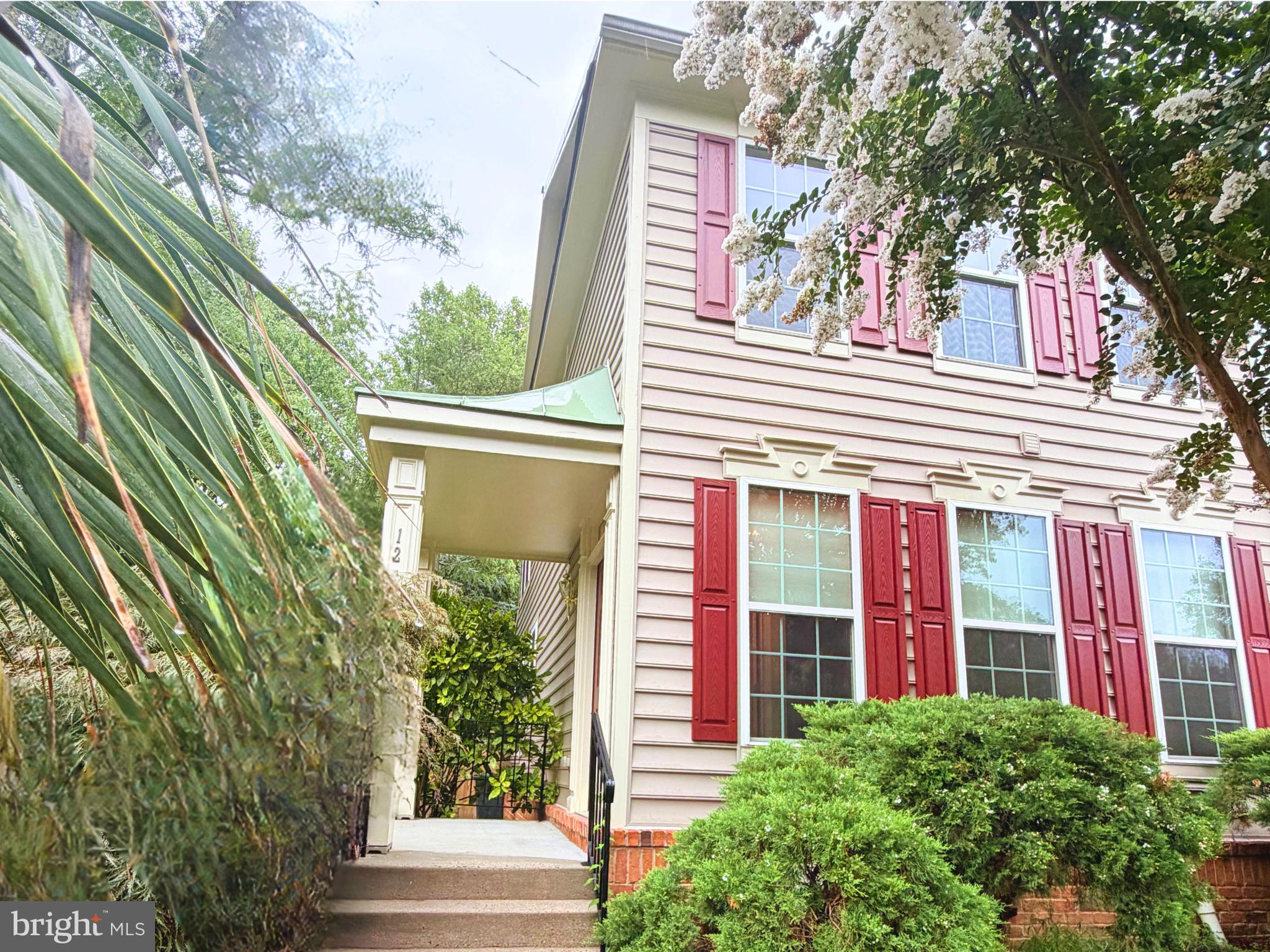1274 VINTAGE PLACE
