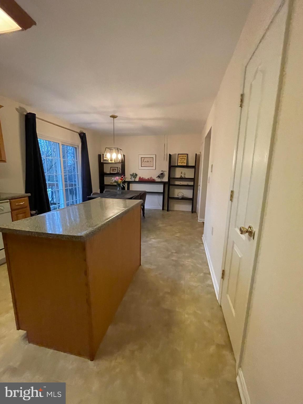 AMBER WOODS - Residential