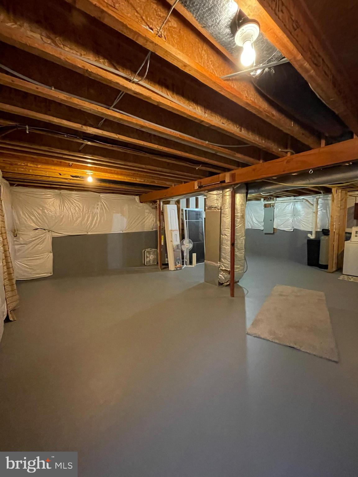 AMBER WOODS - Residential