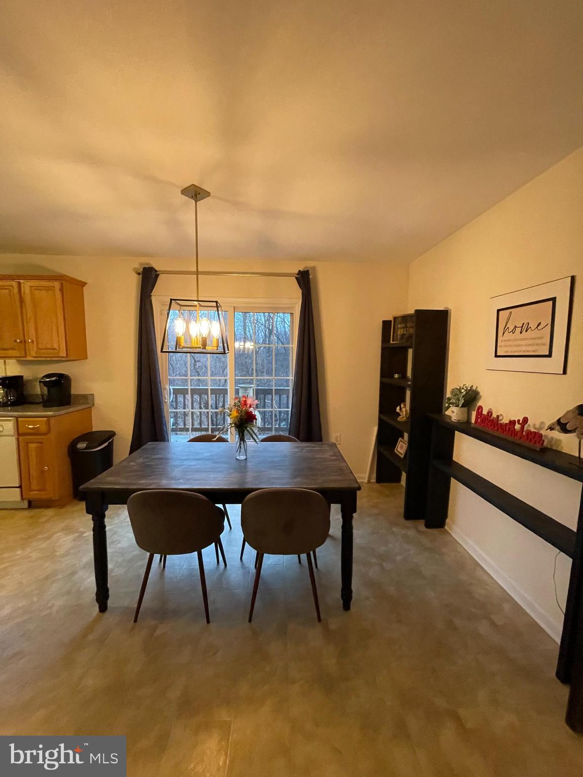 AMBER WOODS - Residential