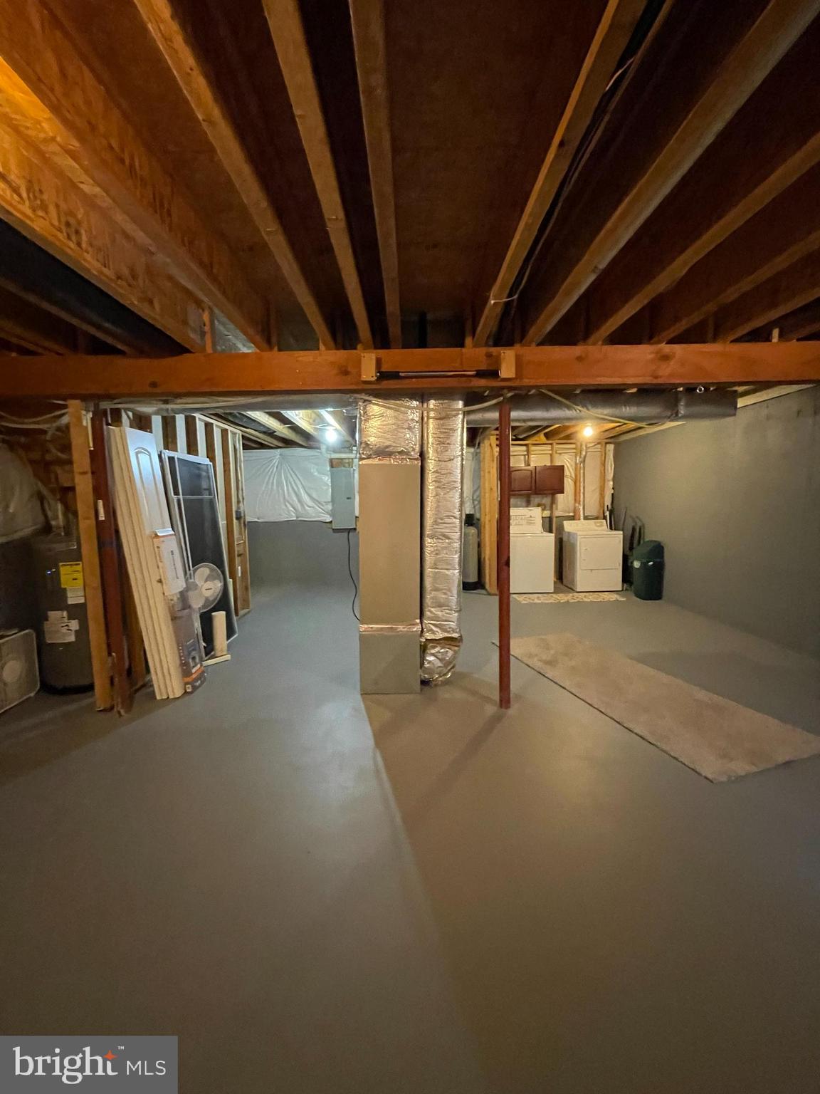 AMBER WOODS - Residential