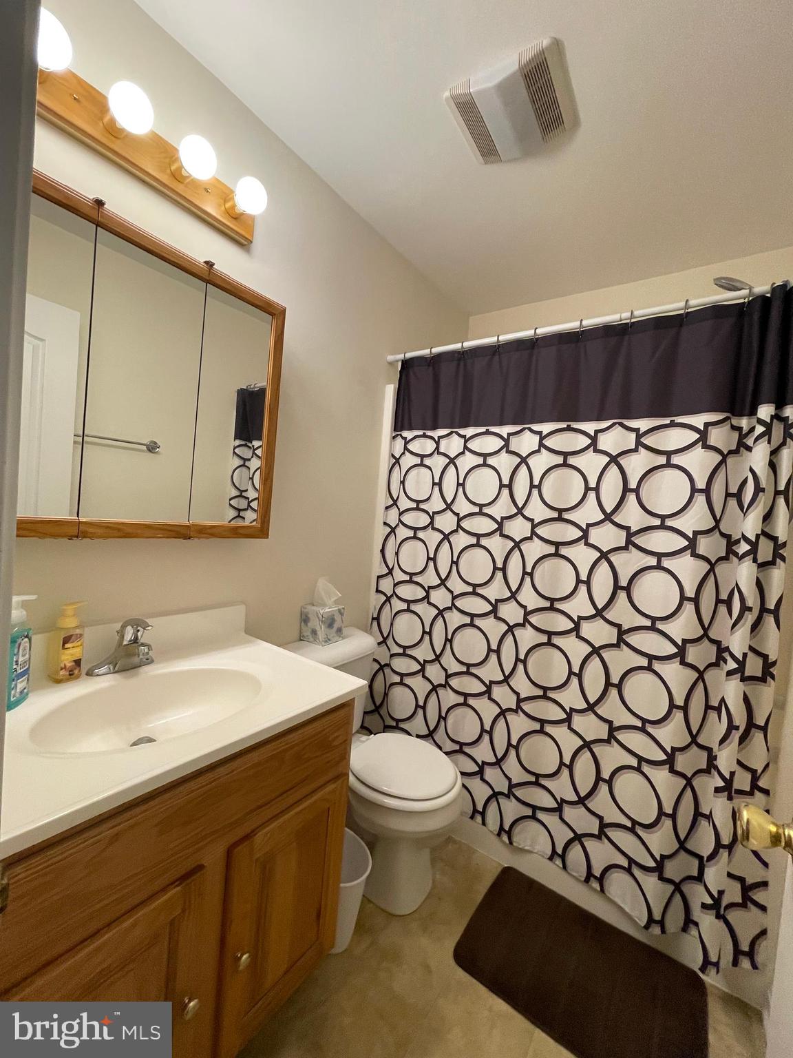 AMBER WOODS - Residential