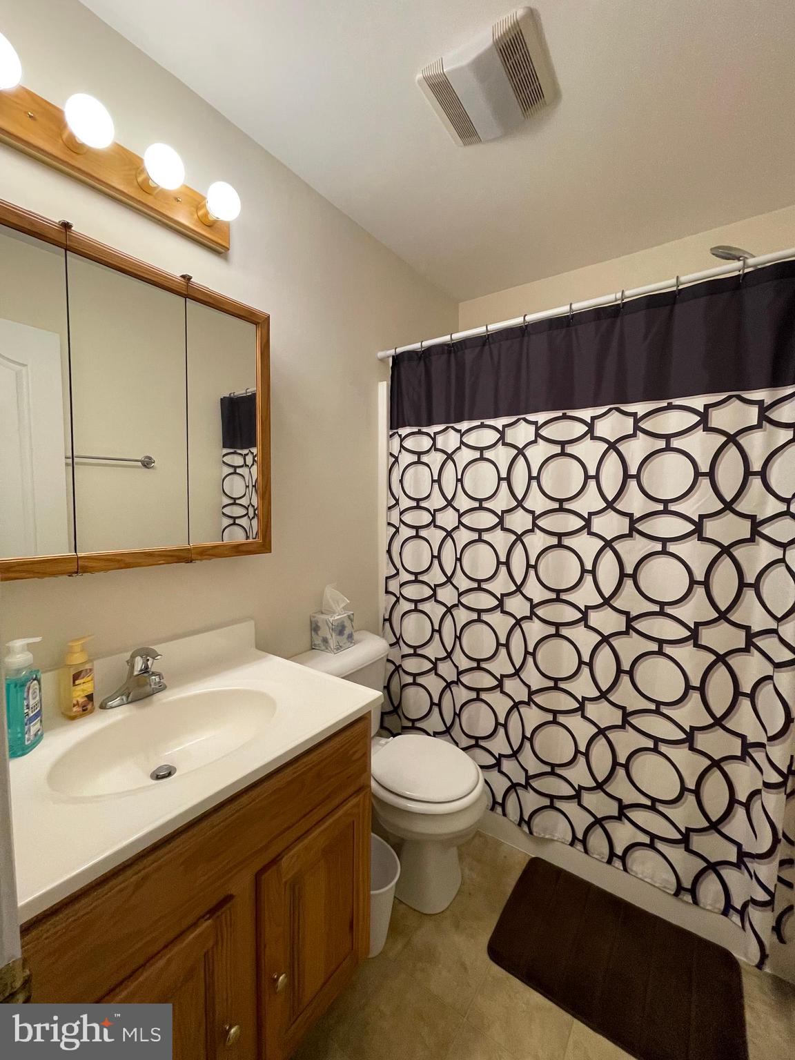 AMBER WOODS - Residential