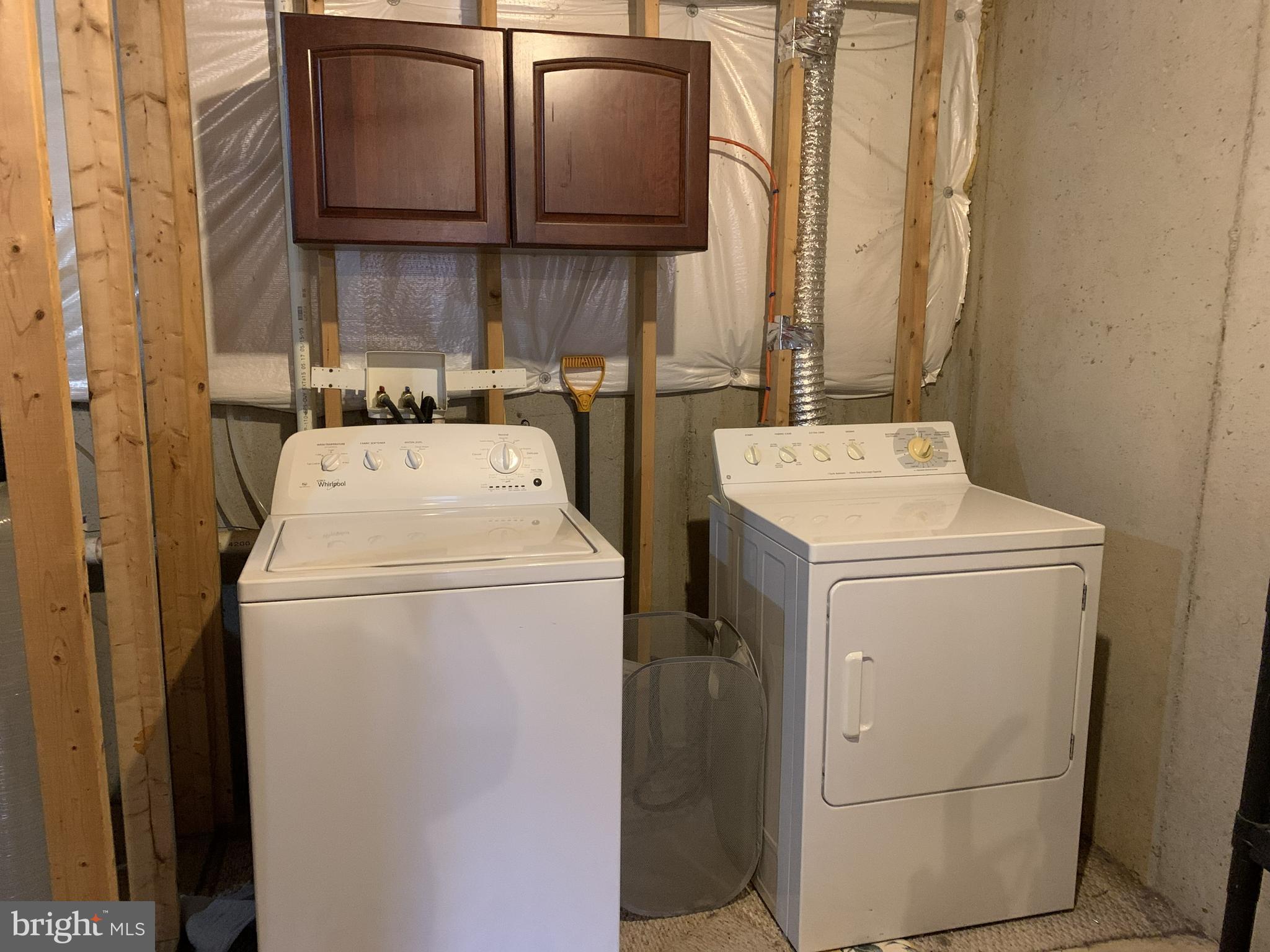 AMBER WOODS - Residential