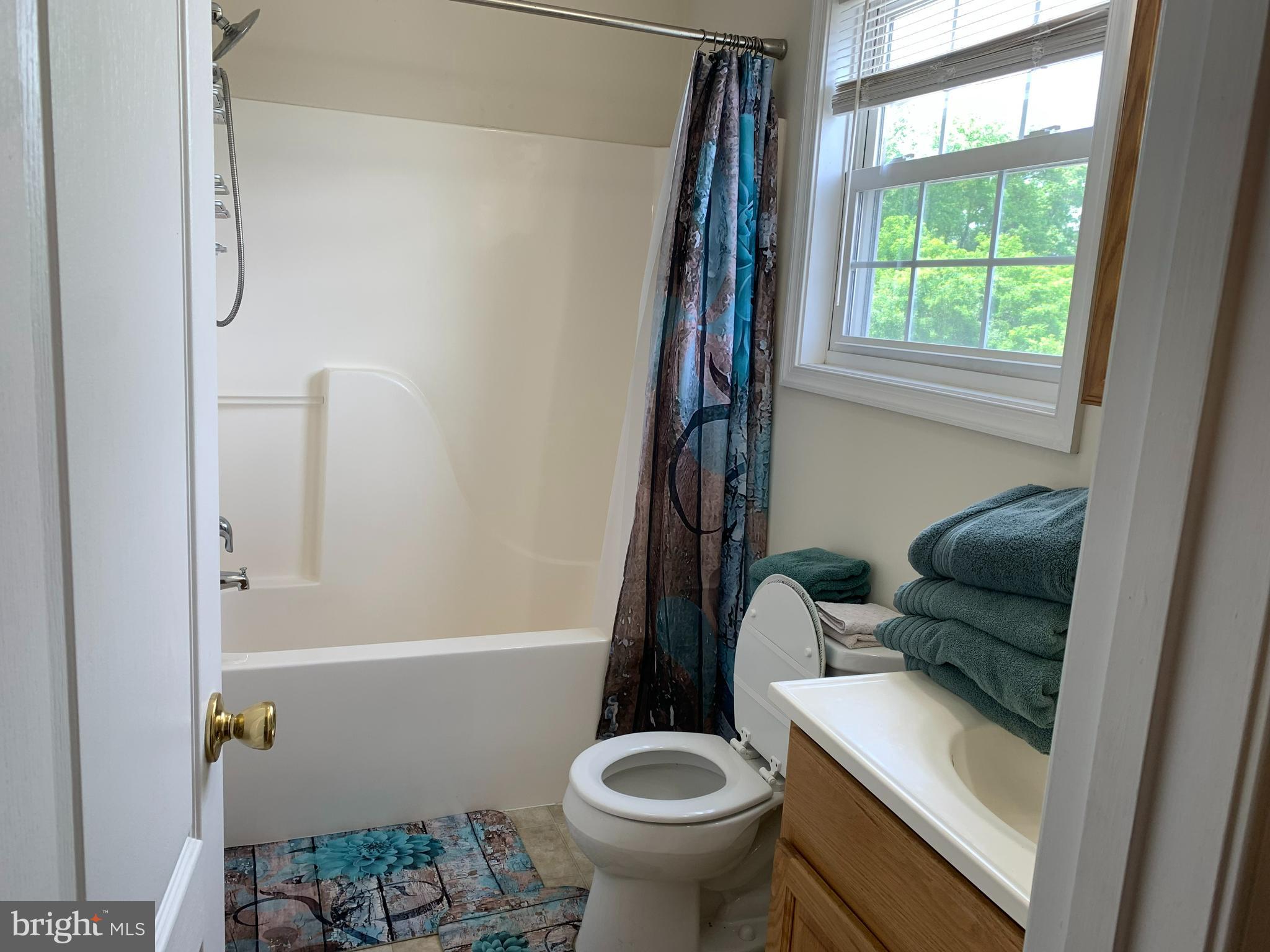 AMBER WOODS - Residential