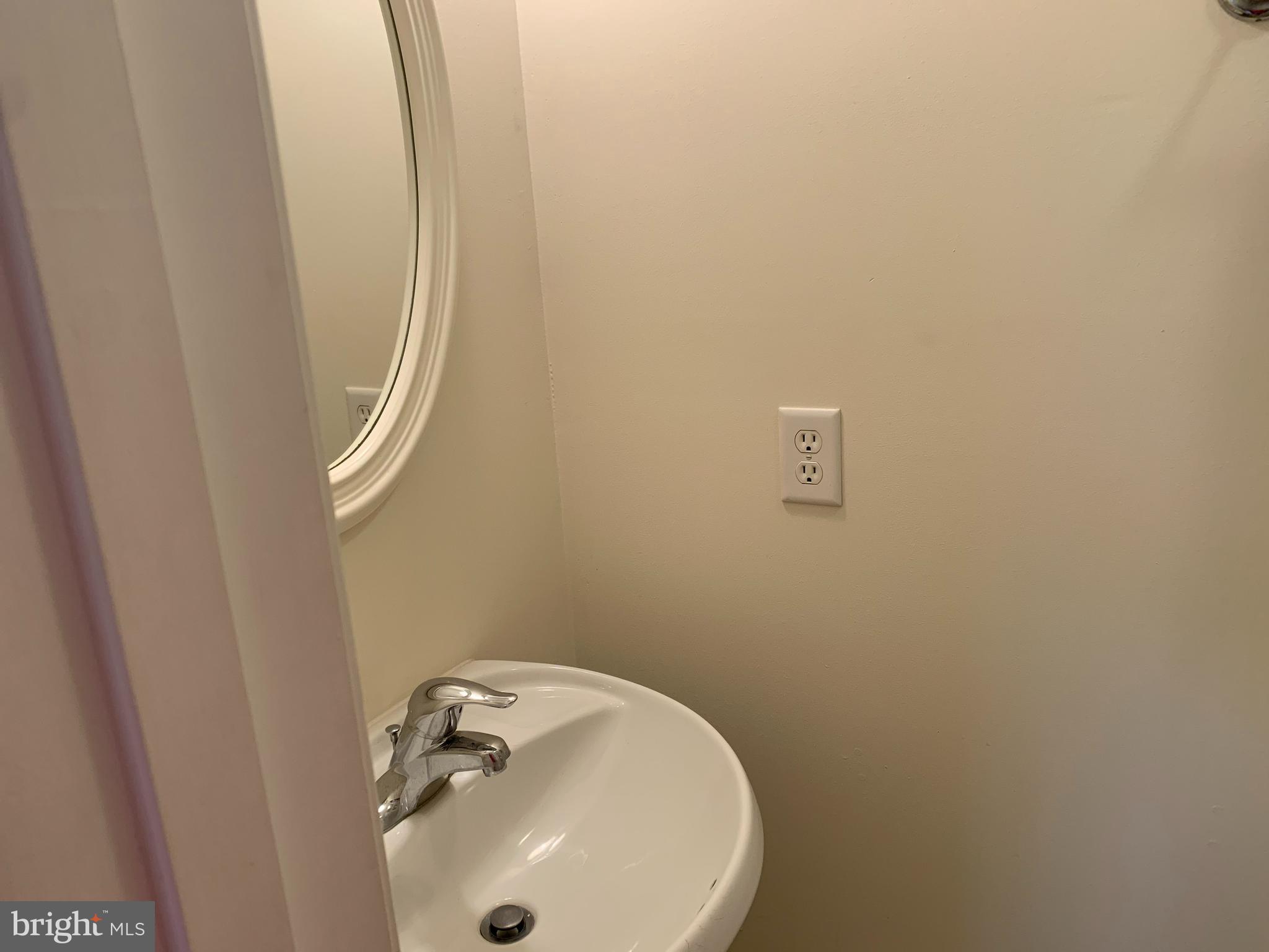 AMBER WOODS - Residential