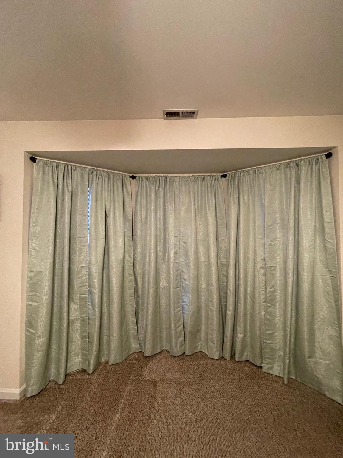 AMBER WOODS - Residential