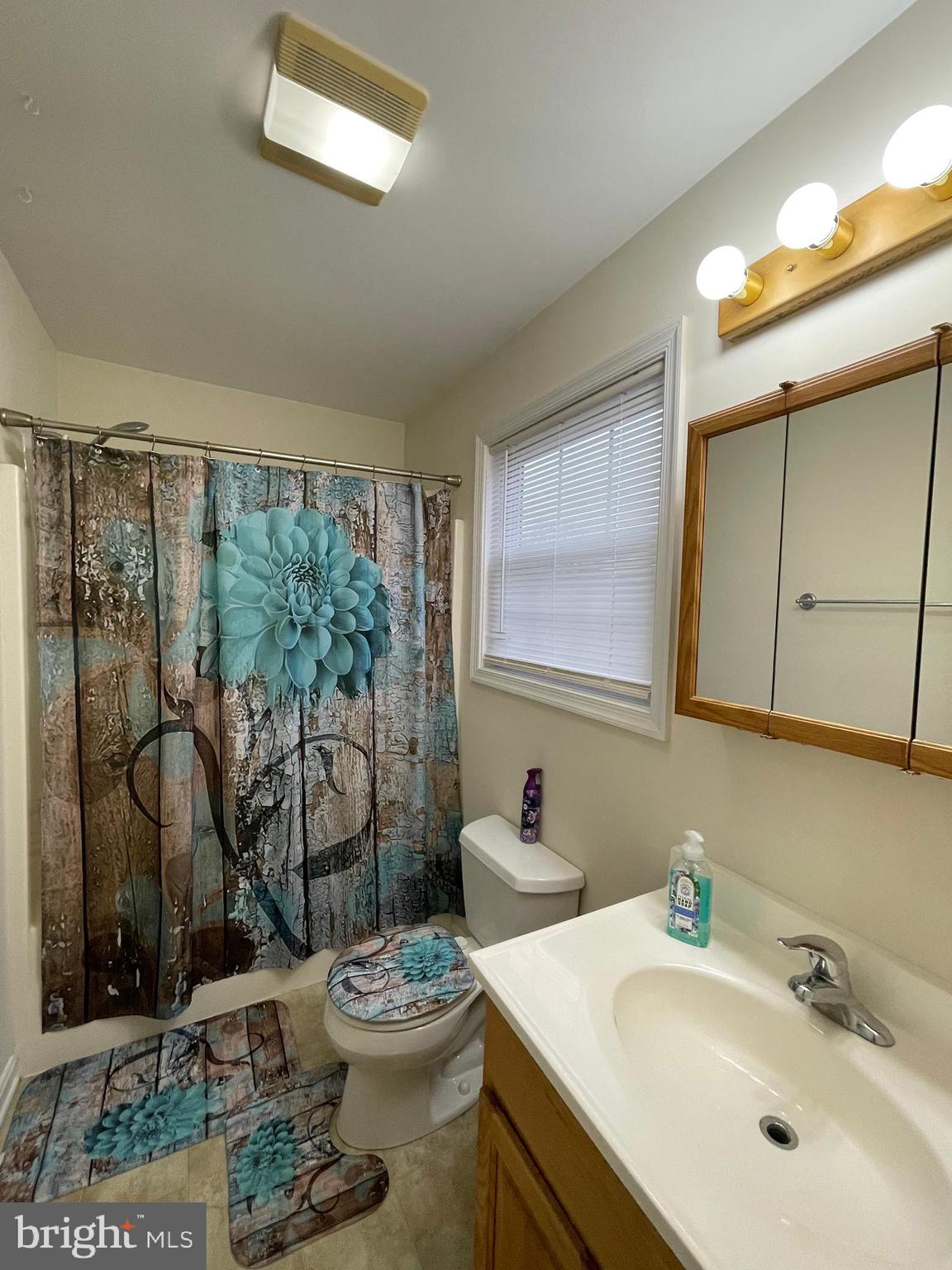 AMBER WOODS - Residential