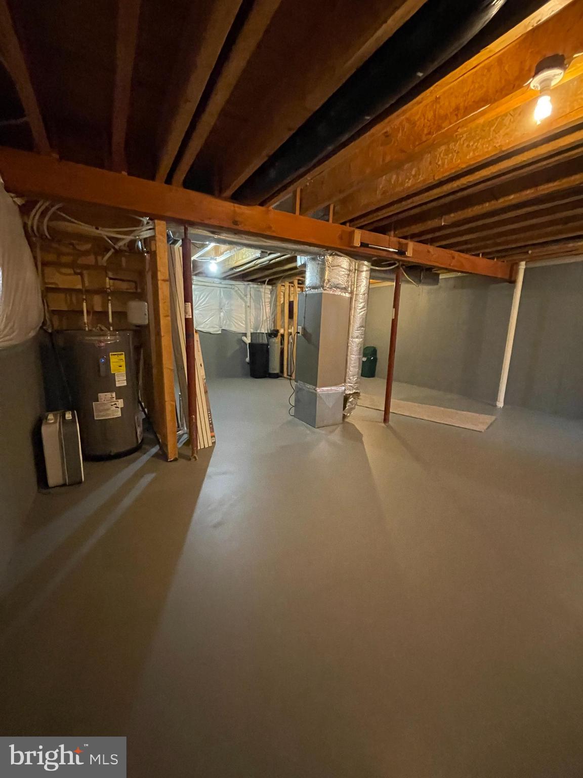 AMBER WOODS - Residential