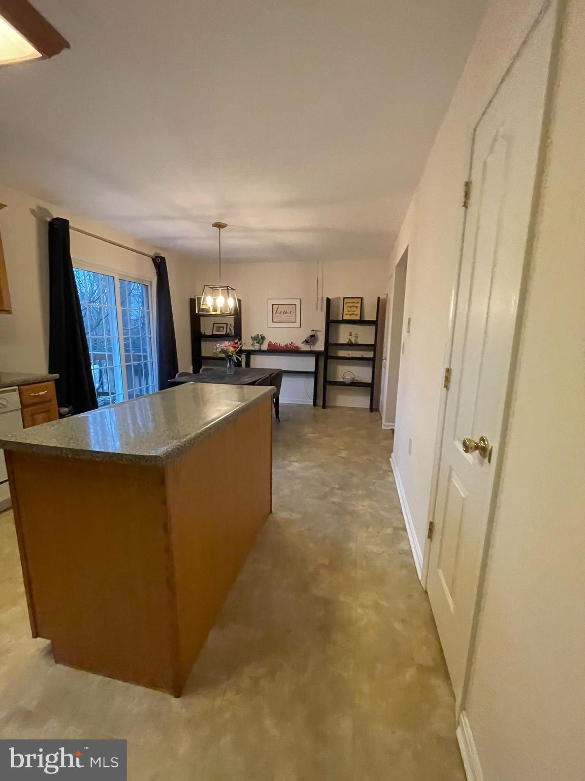 AMBER WOODS - Residential