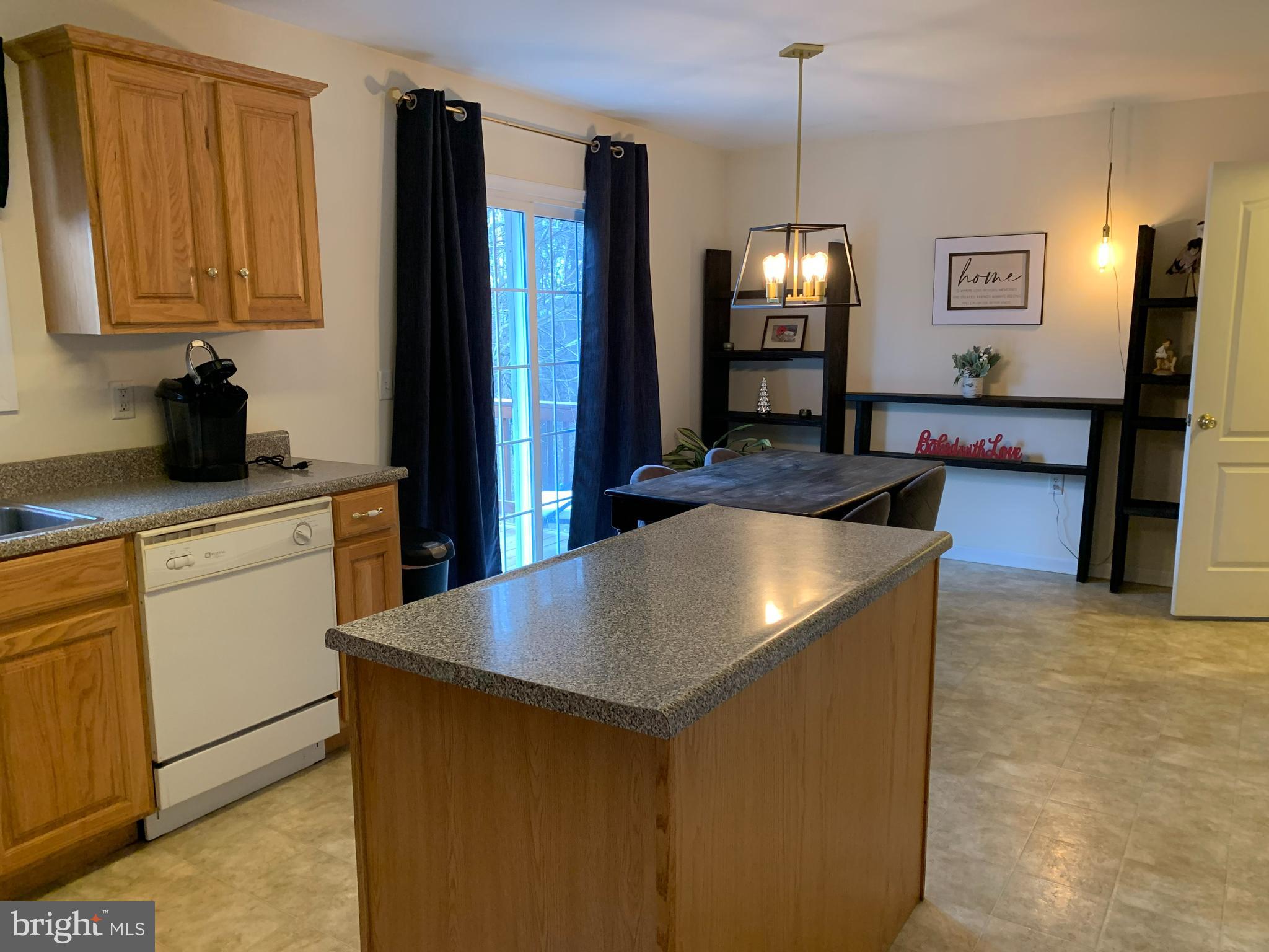 AMBER WOODS - Residential