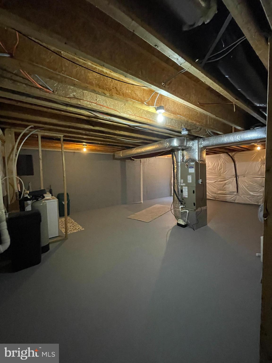 AMBER WOODS - Residential