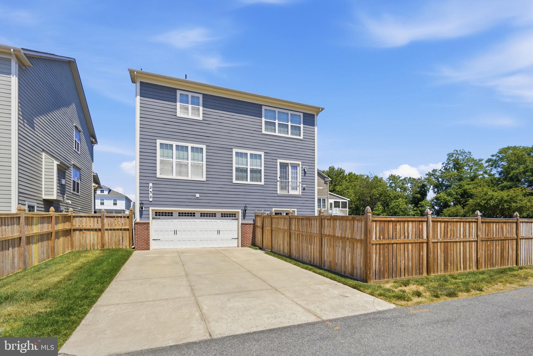 232 EVELYNE STREET
