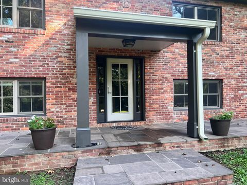 10432 MILLER ROAD OAKTON VA 22124