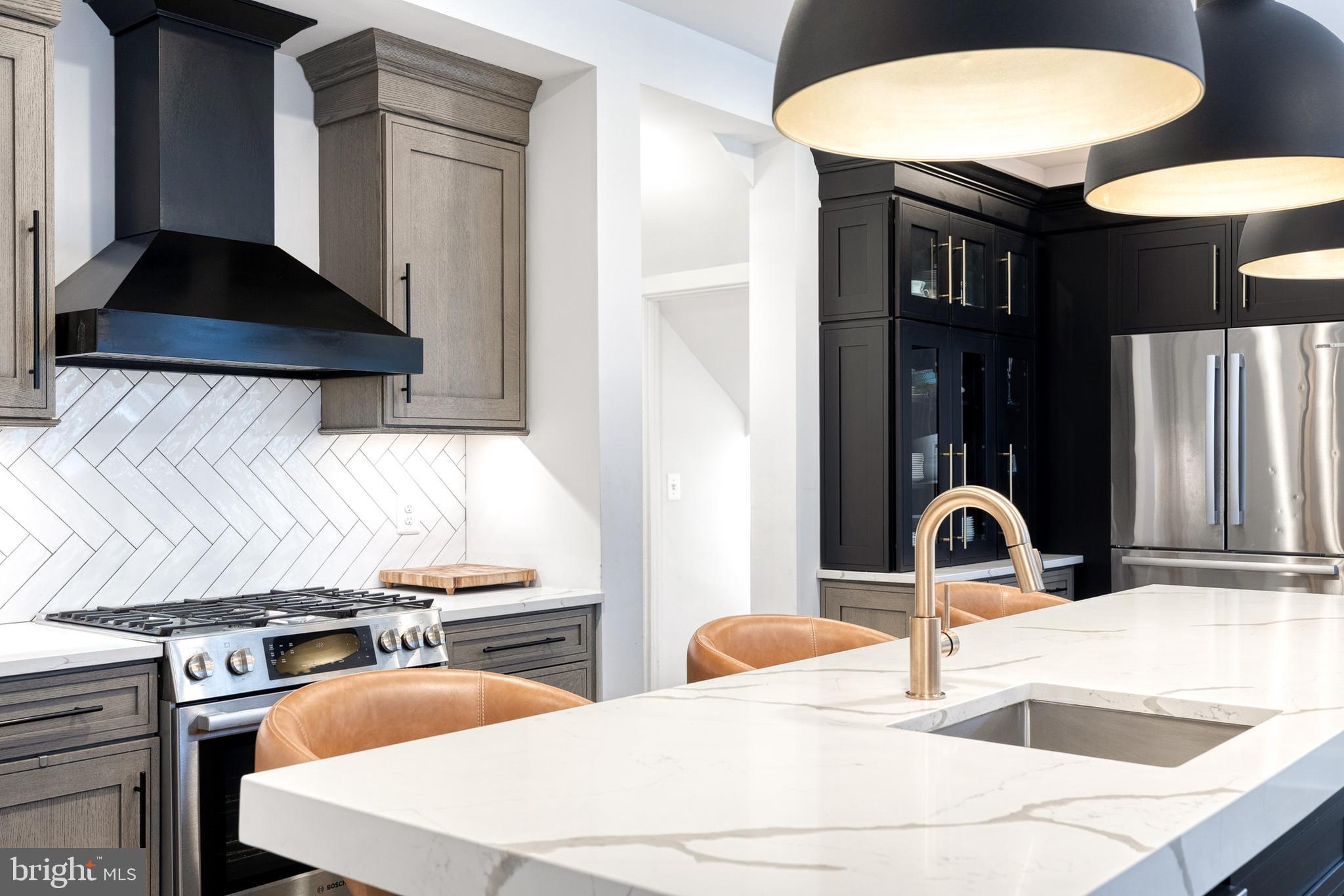 HOMELAND HISTORIC DISTRICT - Residential