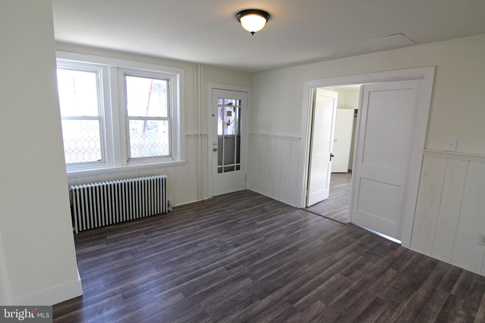 KING MANOR - Residential Lease