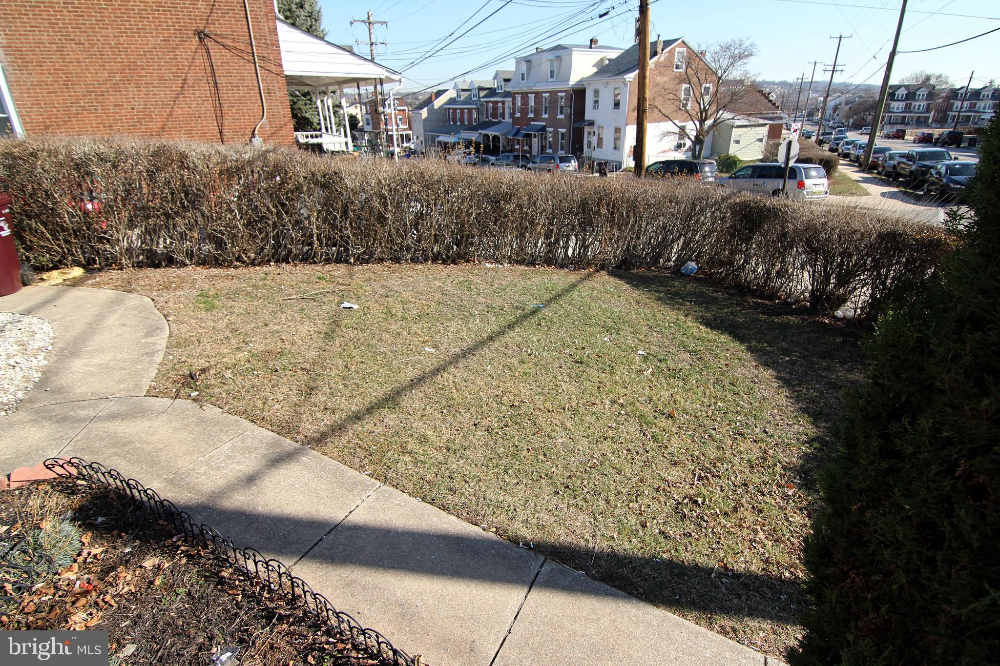 KING MANOR - Residential Lease