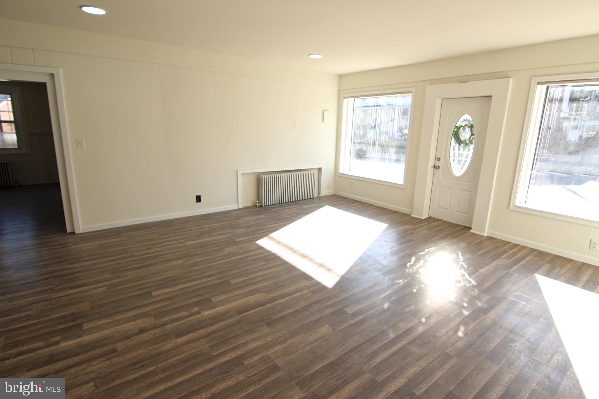 KING MANOR - Residential Lease