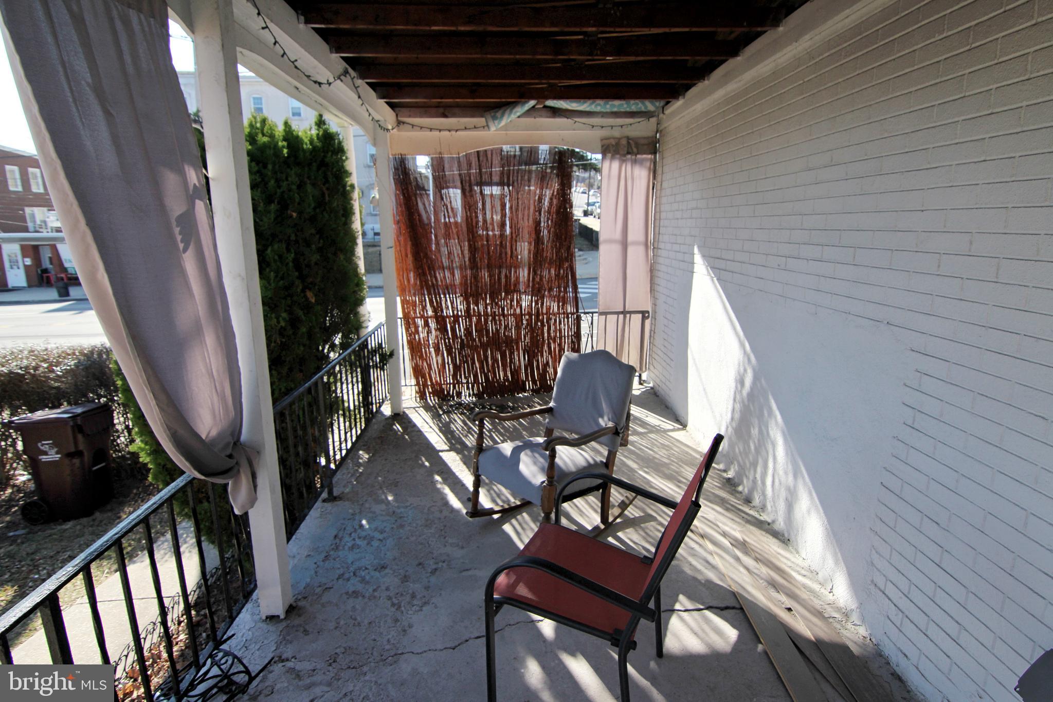 KING MANOR - Residential Lease