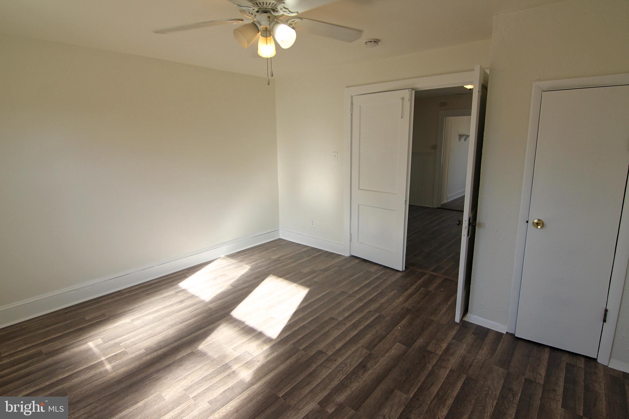 KING MANOR - Residential Lease