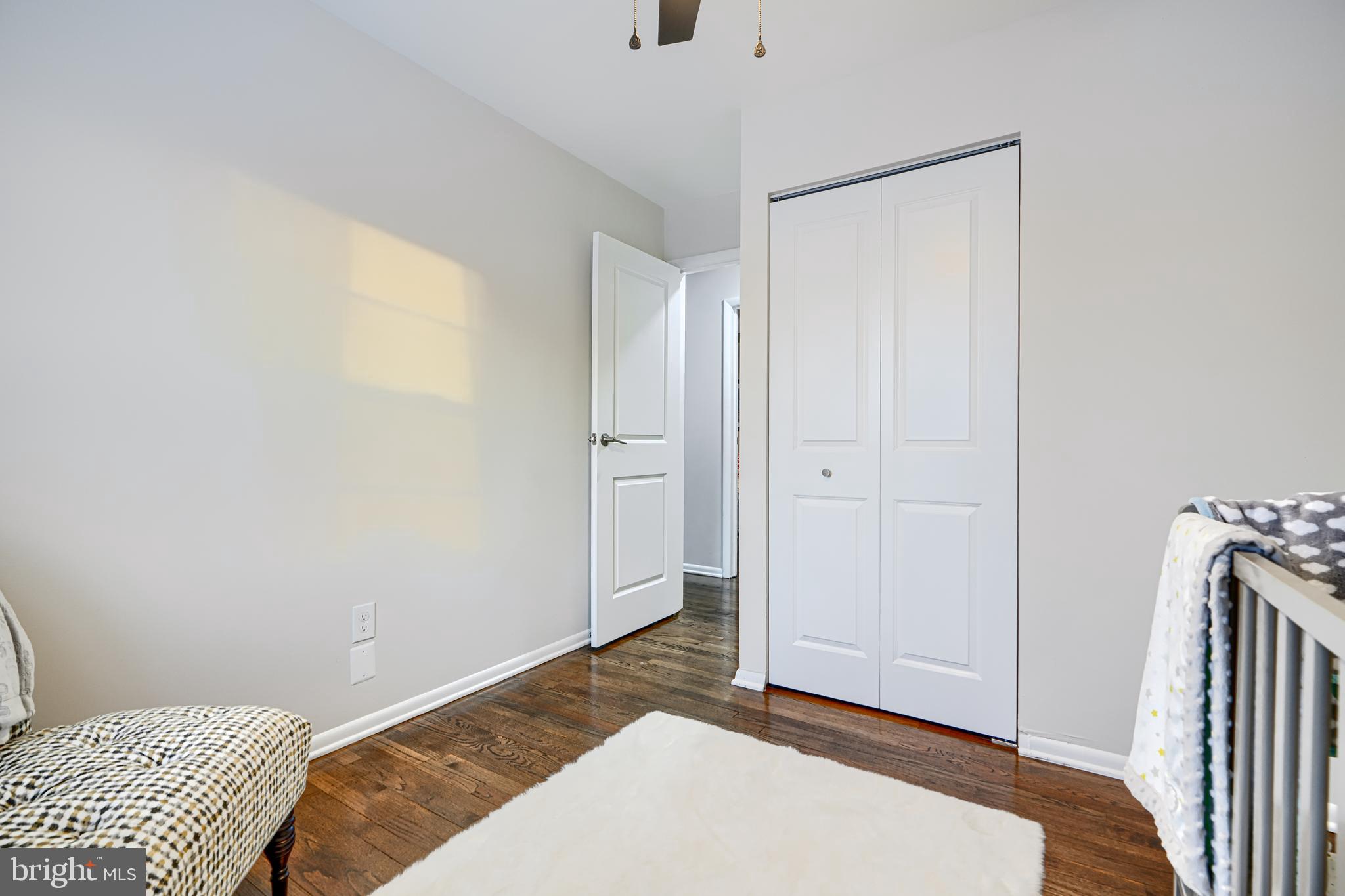 HOLIDAY MANOR - Residential