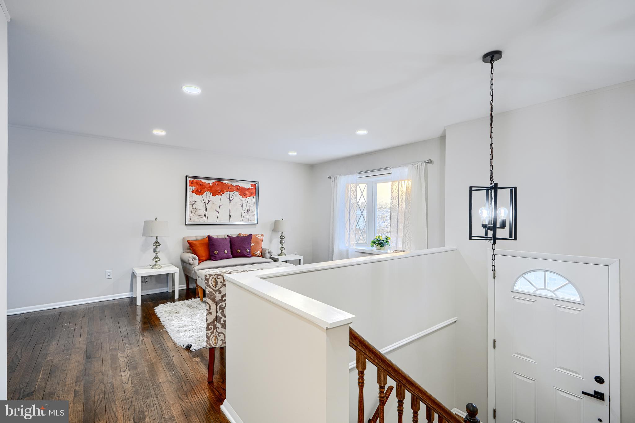 HOLIDAY MANOR - Residential