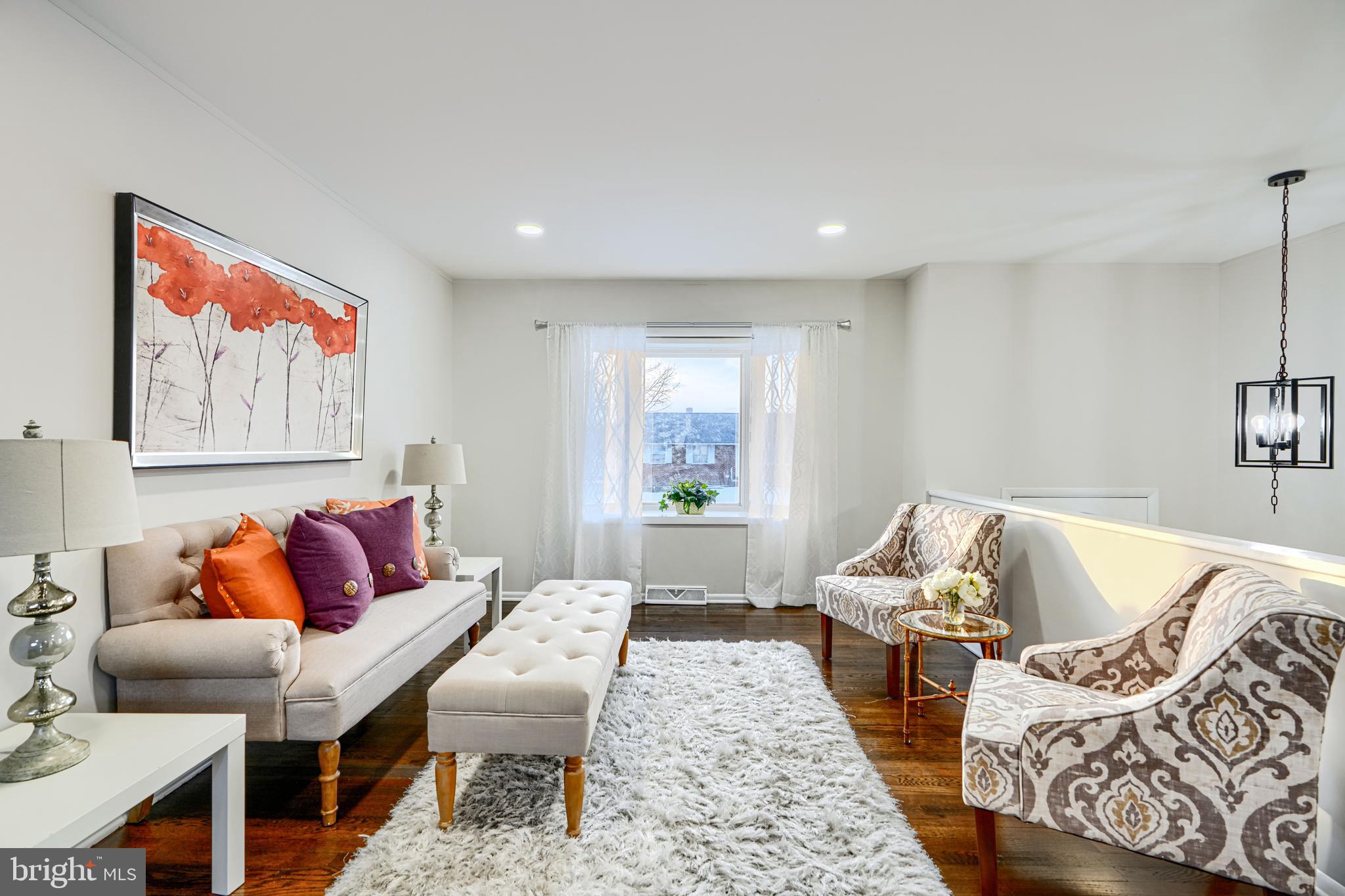 HOLIDAY MANOR - Residential