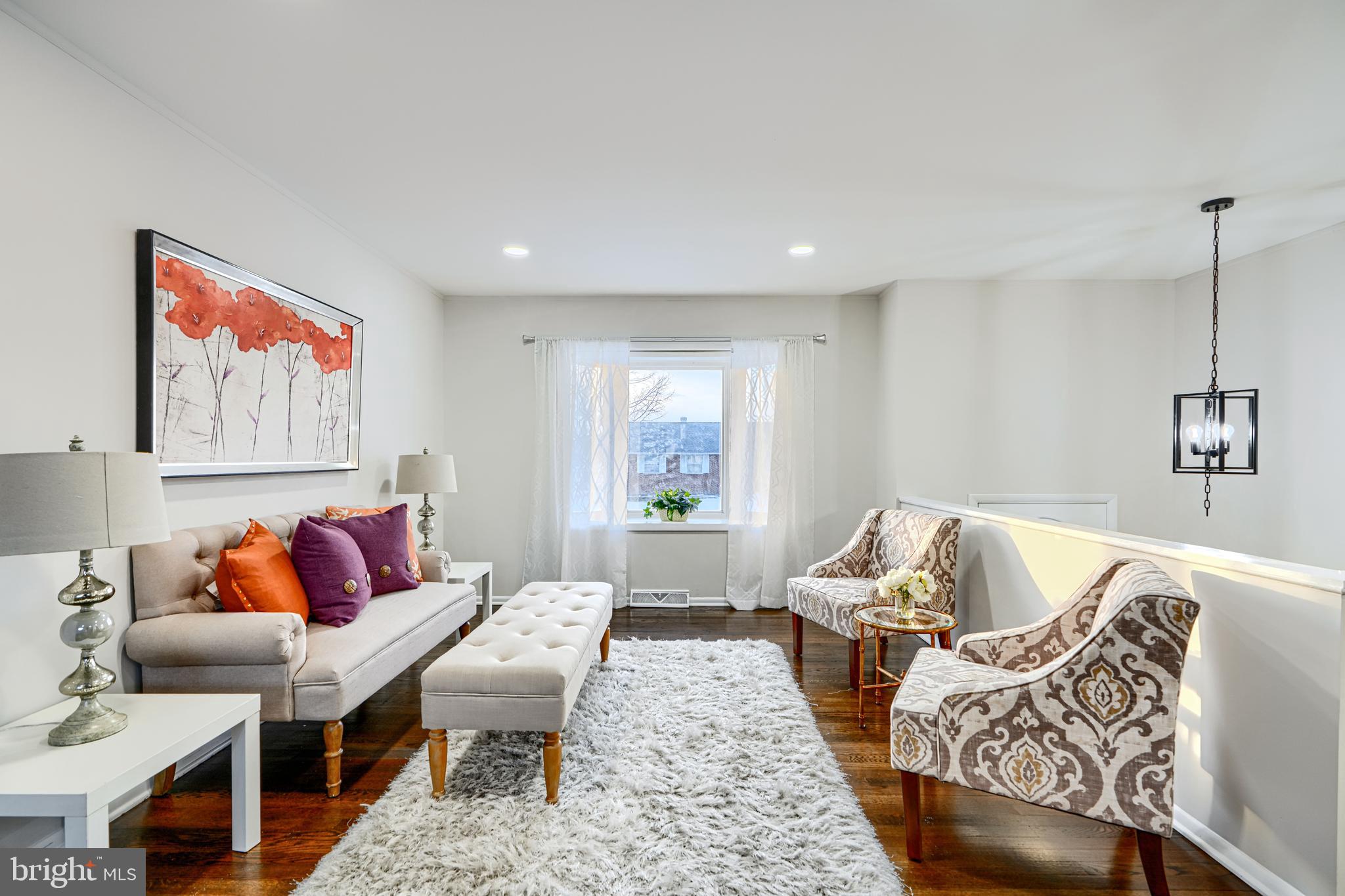 HOLIDAY MANOR - Residential