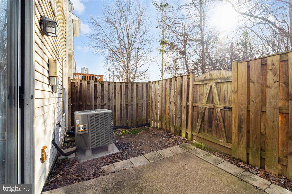 SPRINGHILL TOWNHOME - Residential