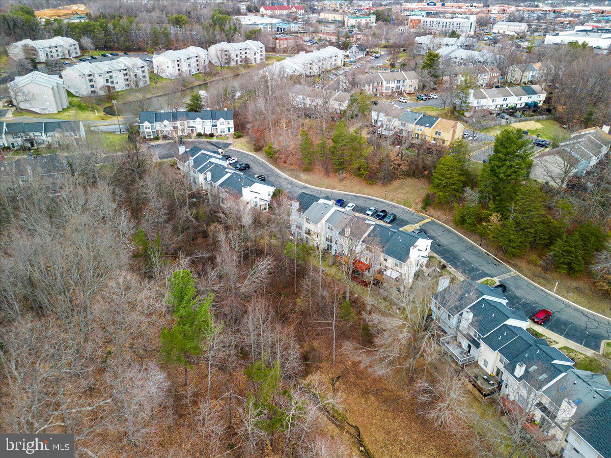 SPRINGHILL TOWNHOME - Residential
