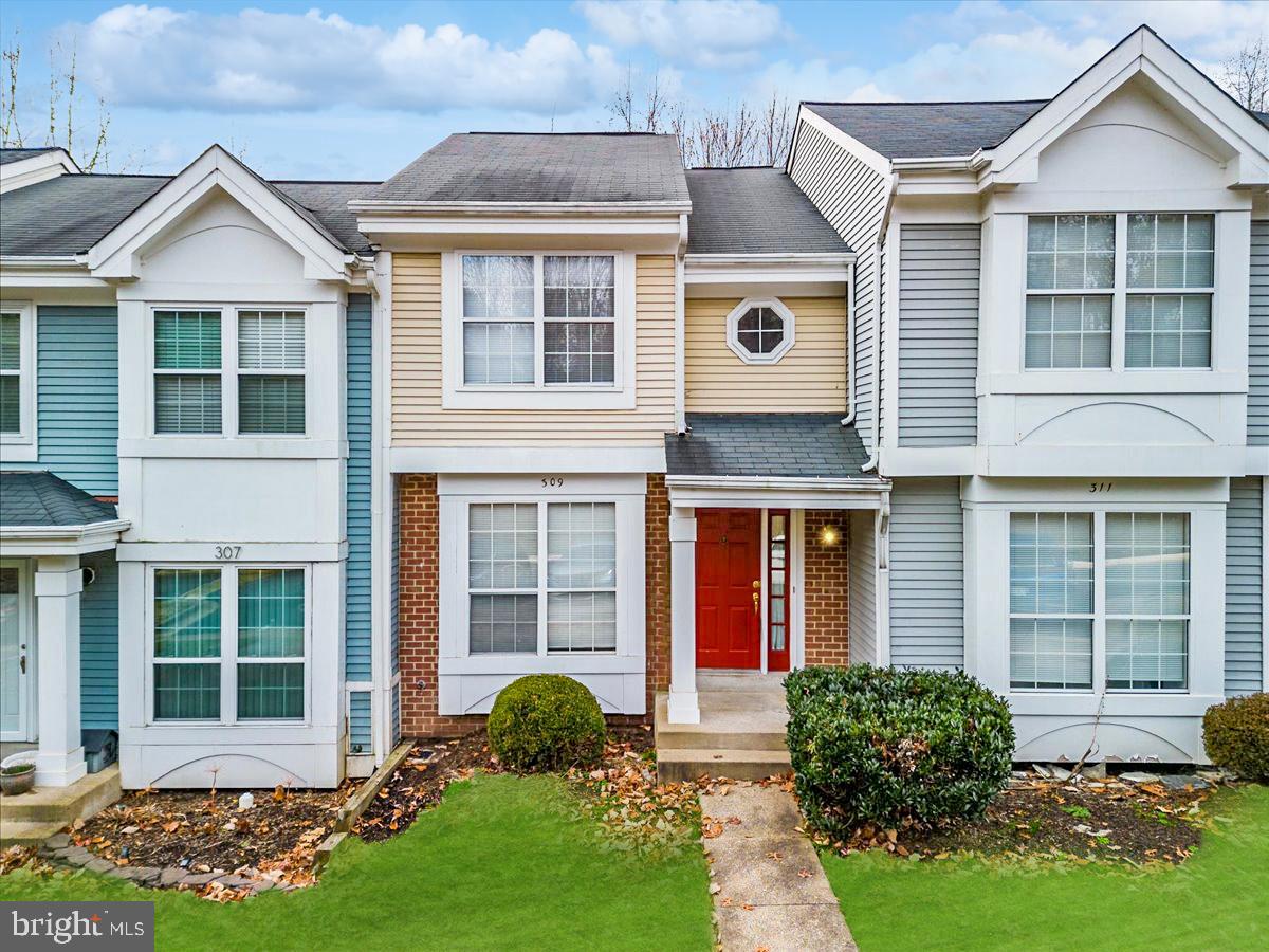 SPRINGHILL TOWNHOME - Residential