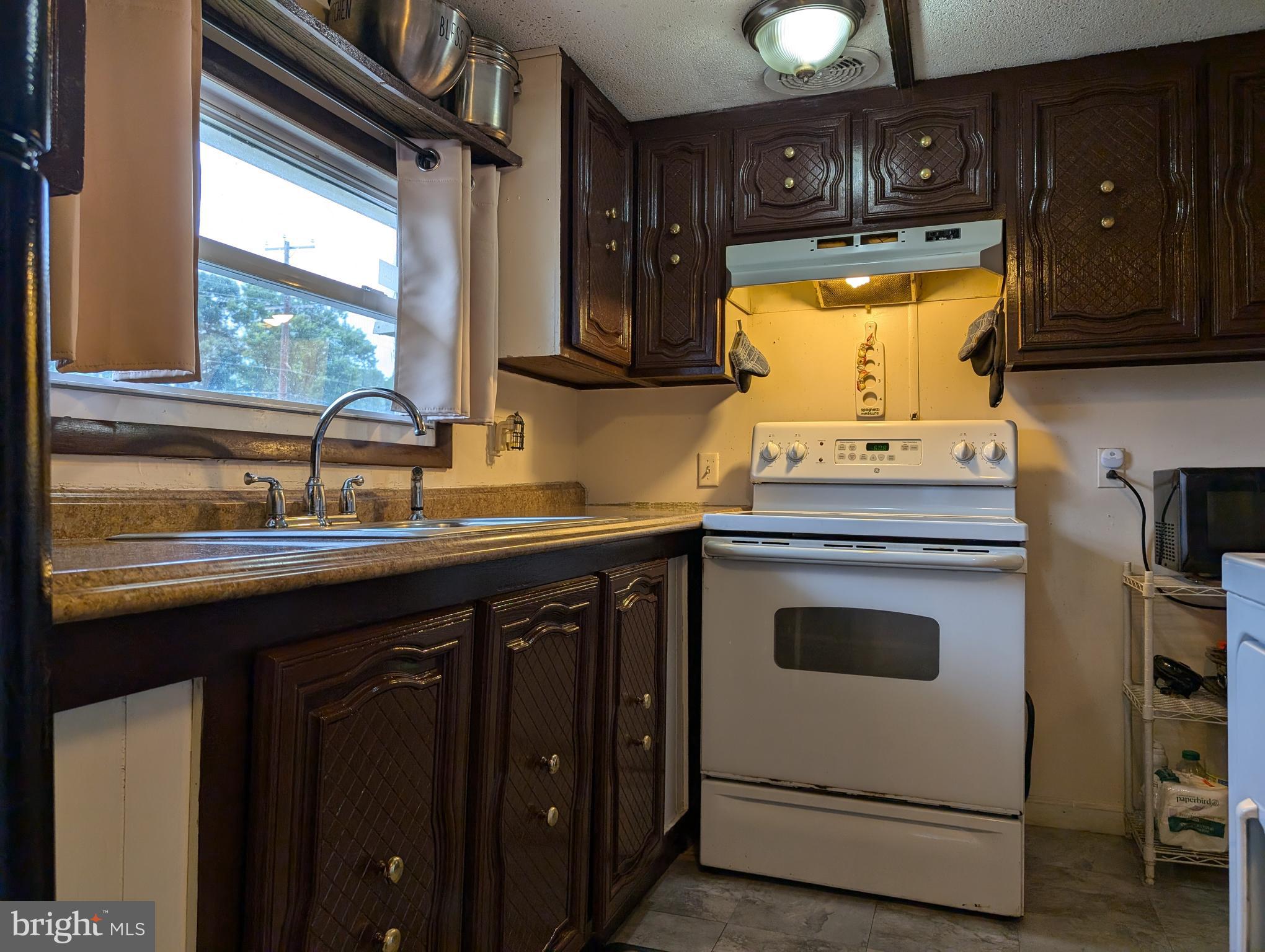 PENNWOOD CROSSING - Residential