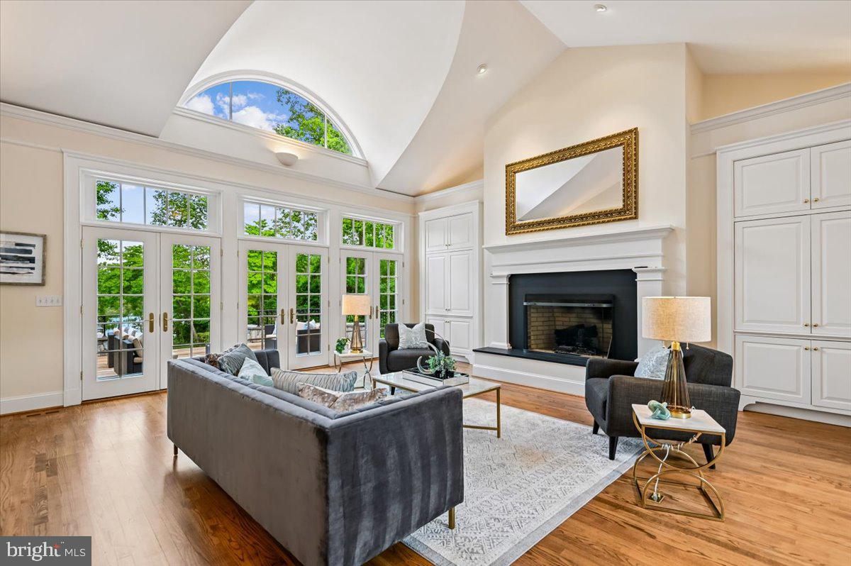 POPLAR POINT - Residential
