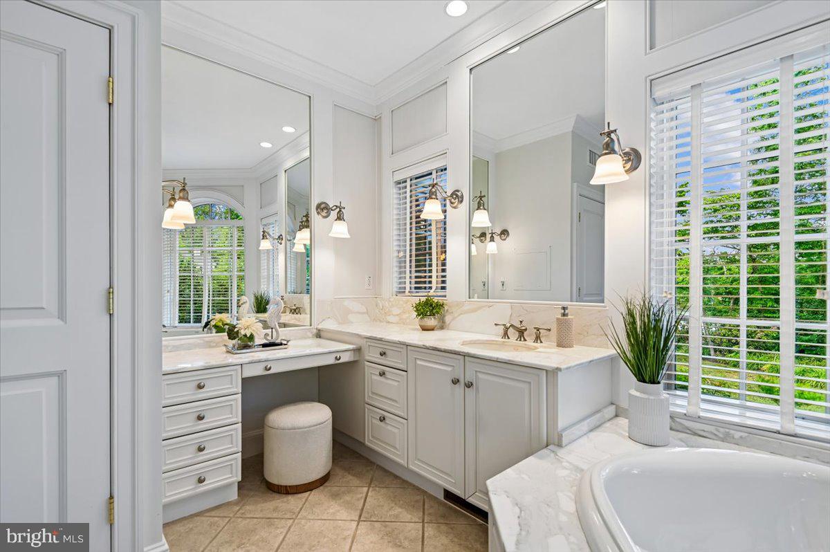POPLAR POINT - Residential