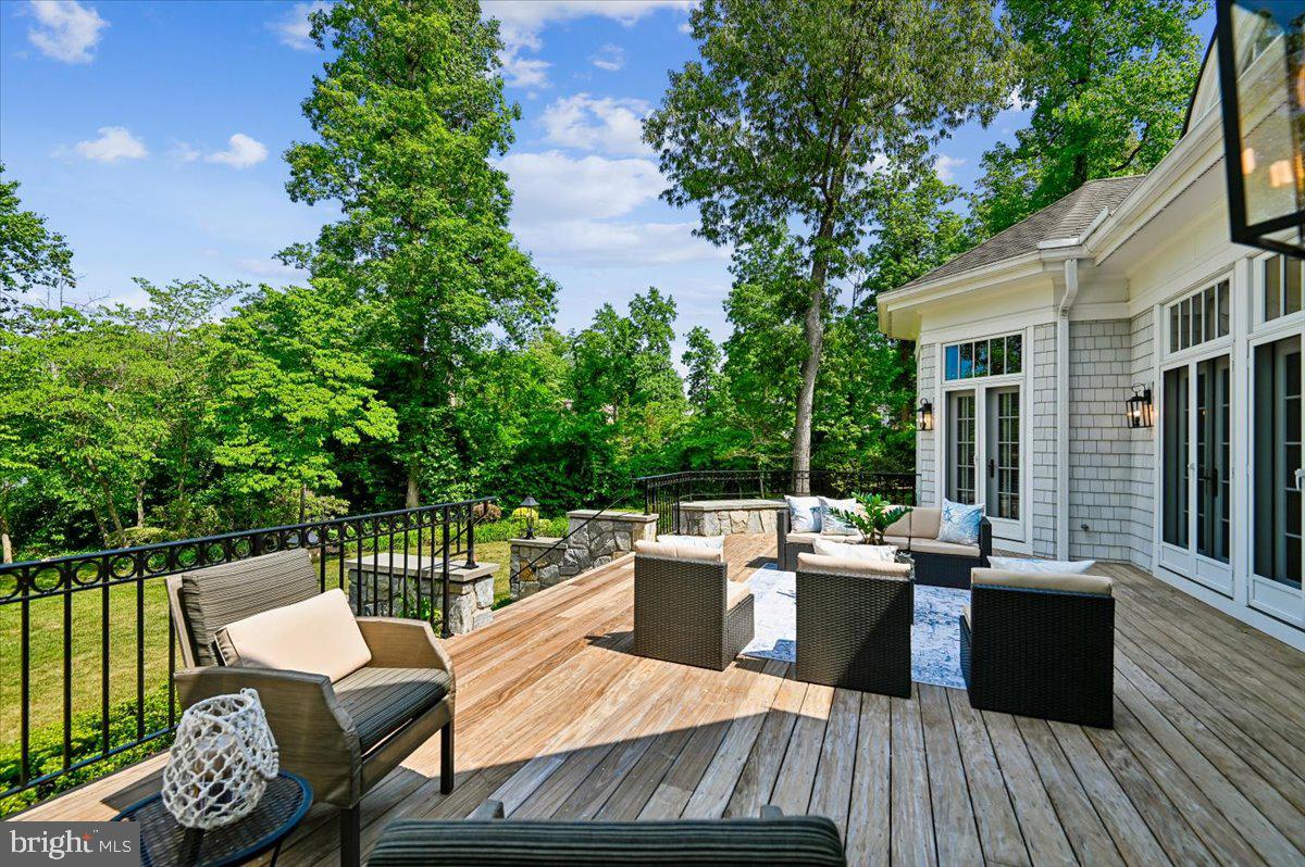 POPLAR POINT - Residential