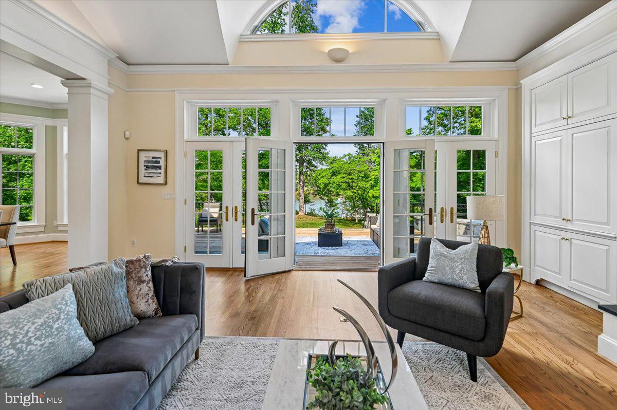 POPLAR POINT - Residential