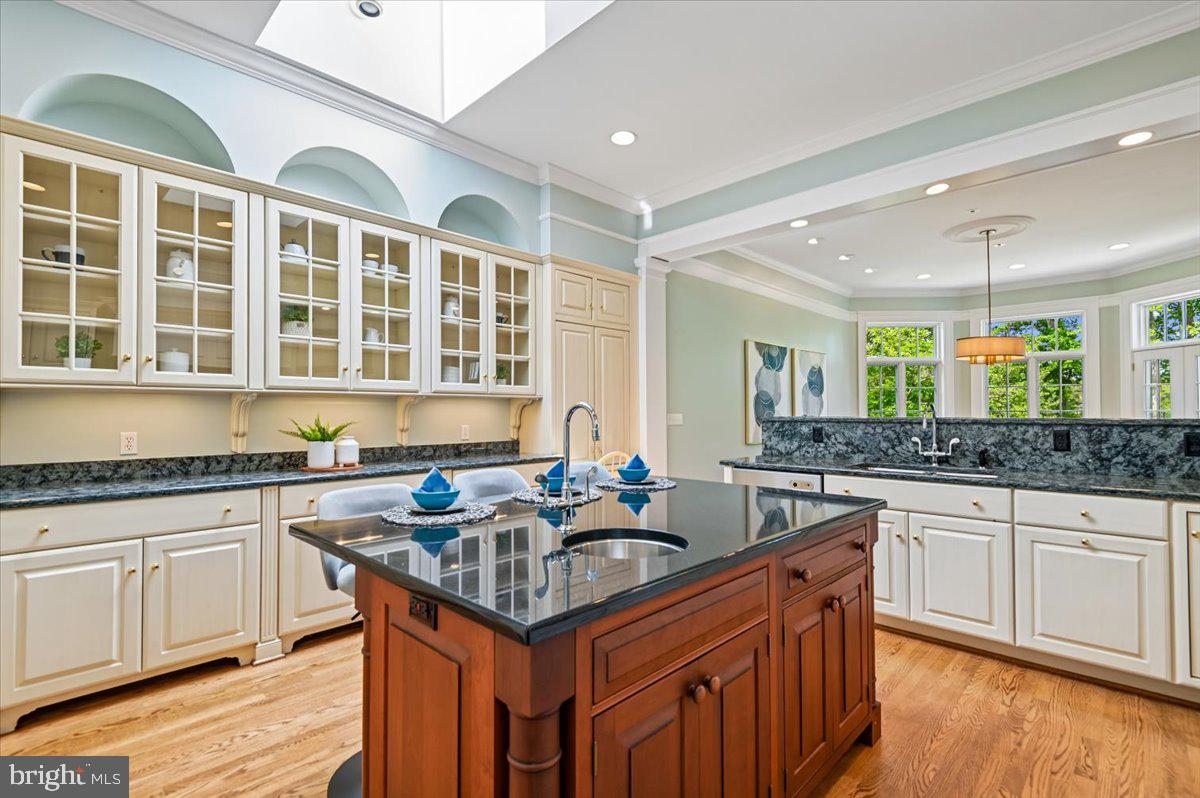 POPLAR POINT - Residential